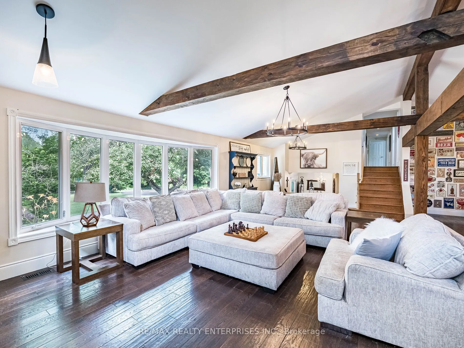 8375 Credit View Road