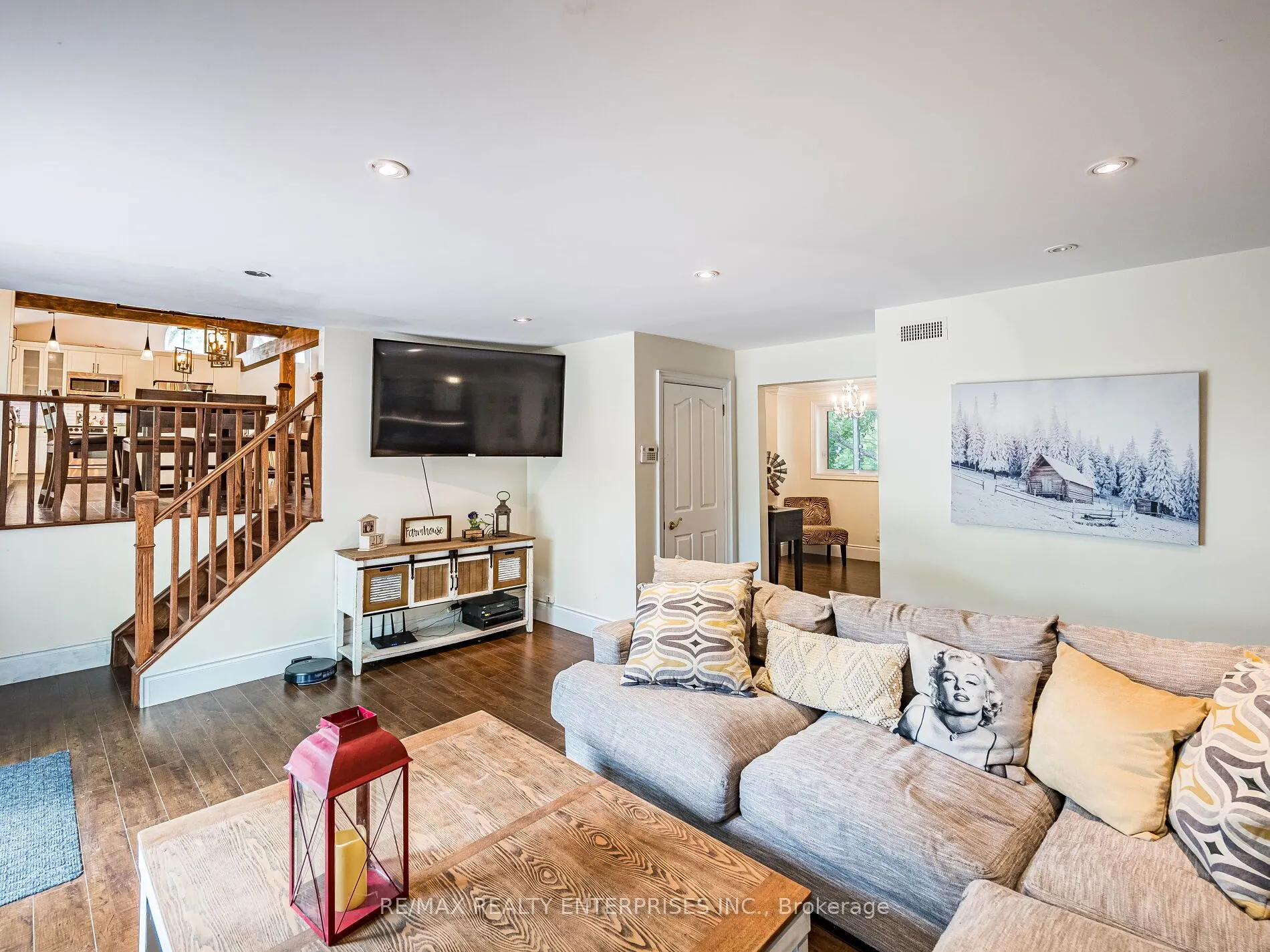 8375 Credit View Road