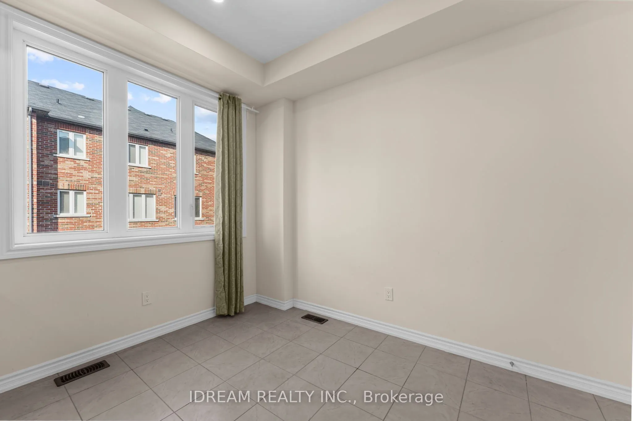 21 Miami Grove