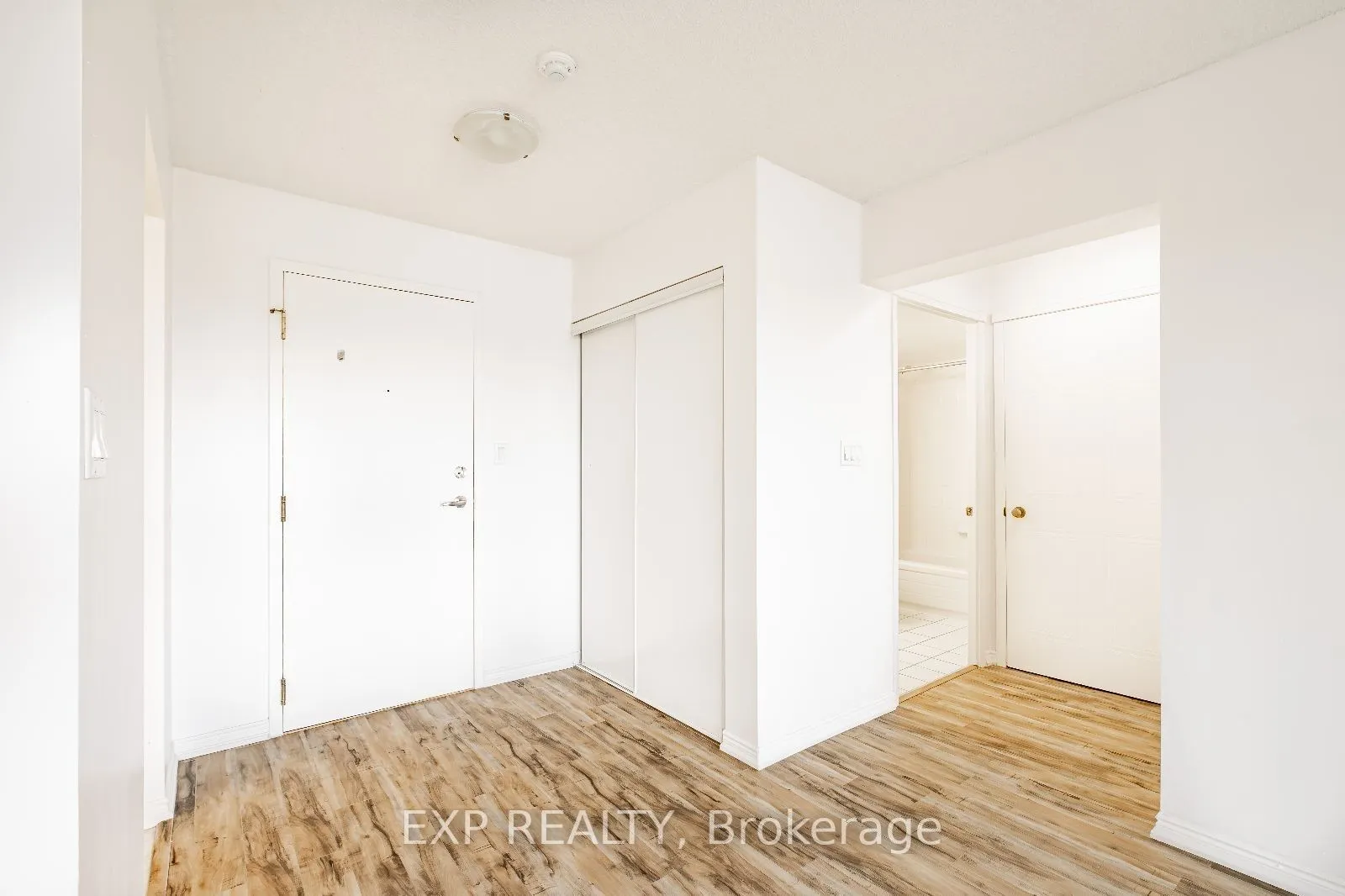 135 Hillcrest Avenue, #805