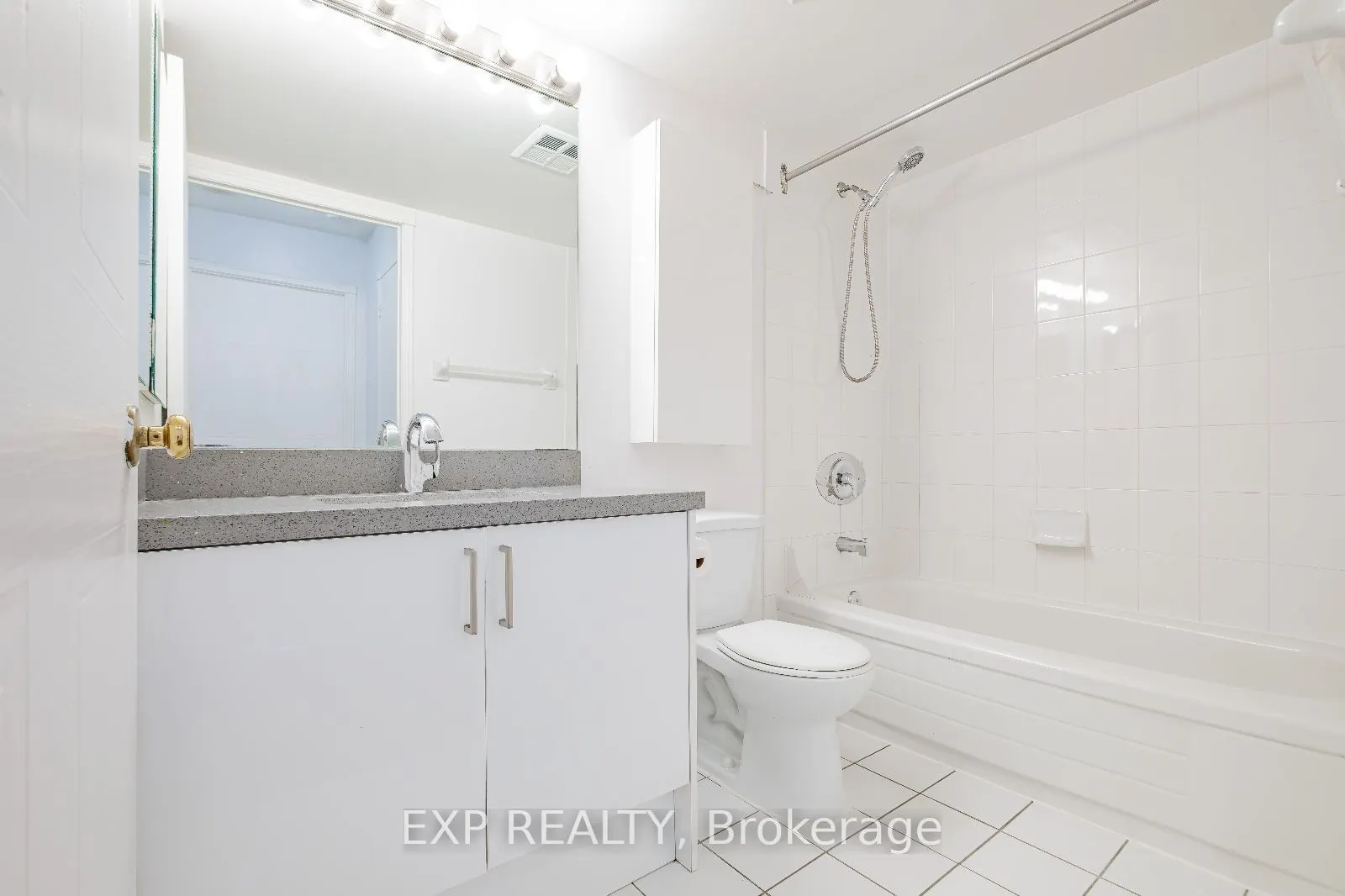 135 Hillcrest Avenue, #805