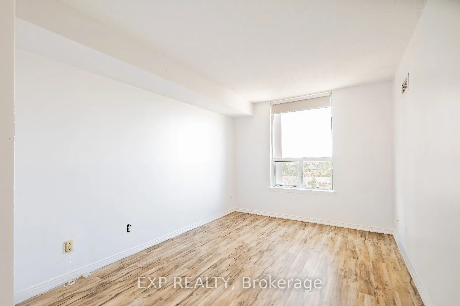 135 Hillcrest Avenue, #805