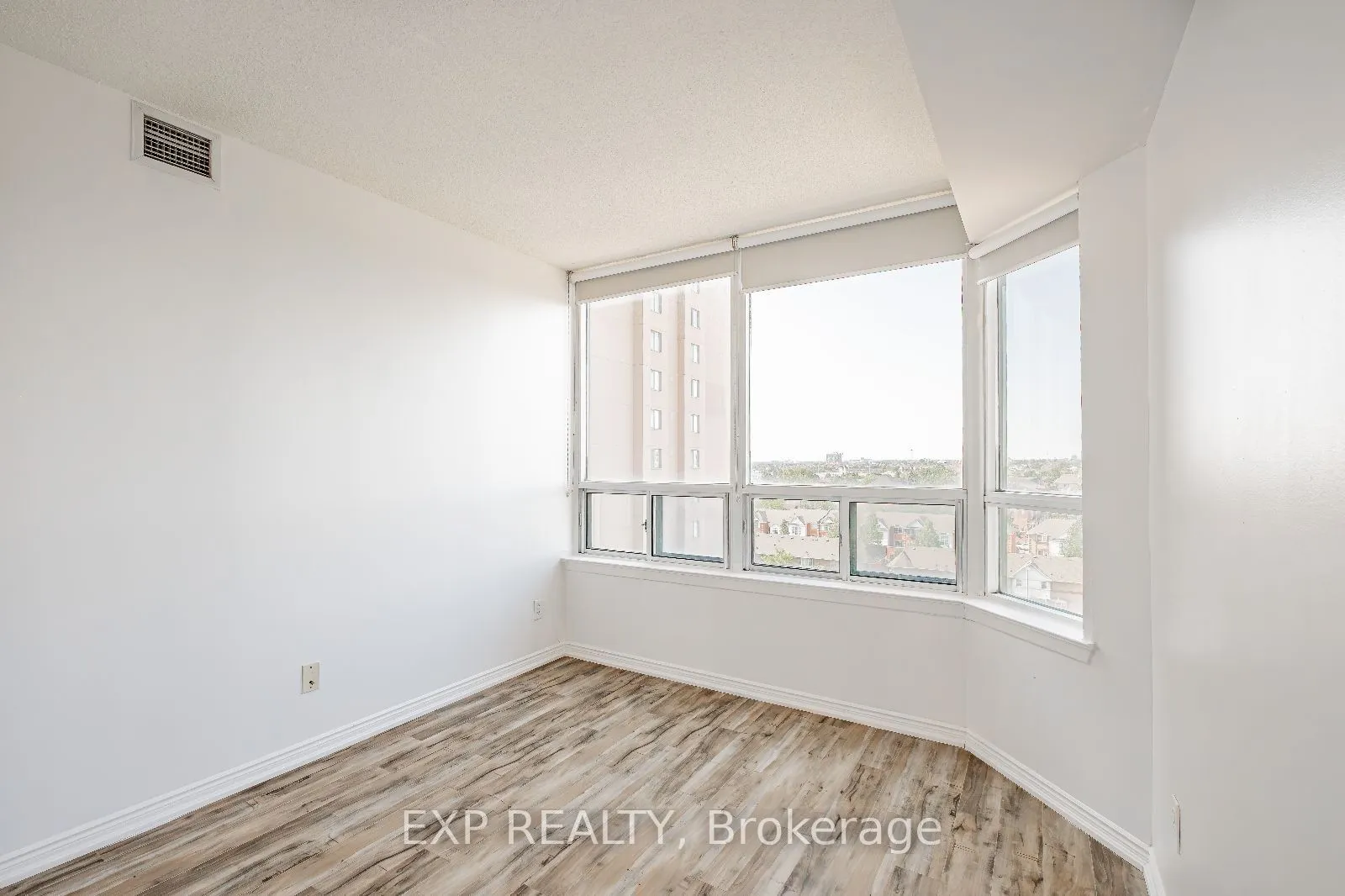 135 Hillcrest Avenue, #805