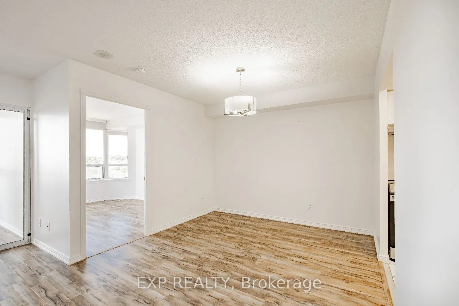 135 Hillcrest Avenue, #805