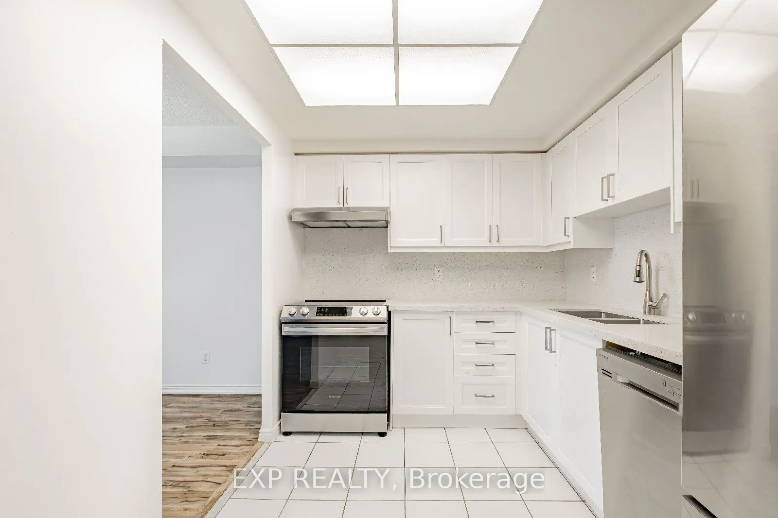 135 Hillcrest Avenue, #805