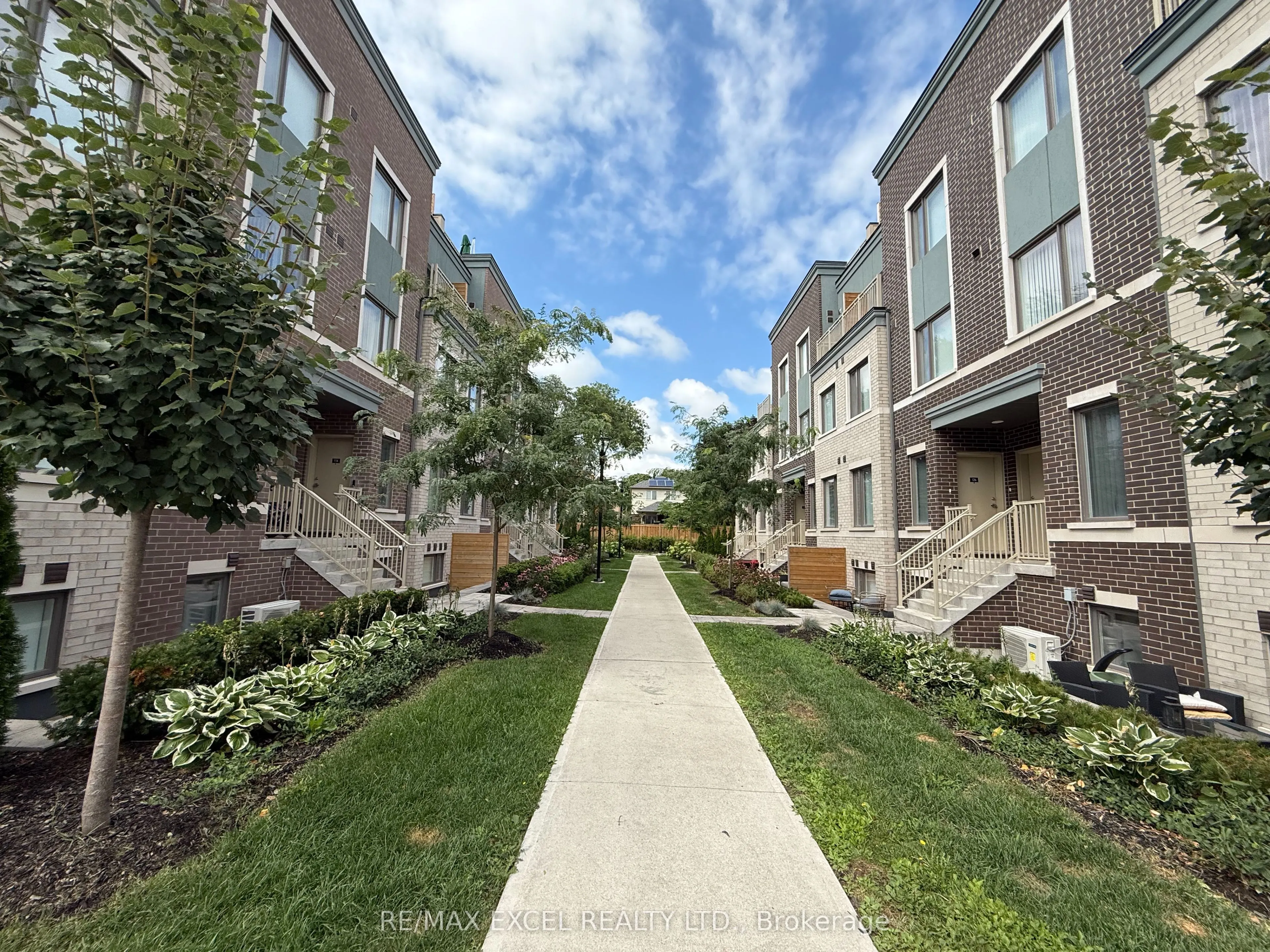 15 William Jackson Way, #24