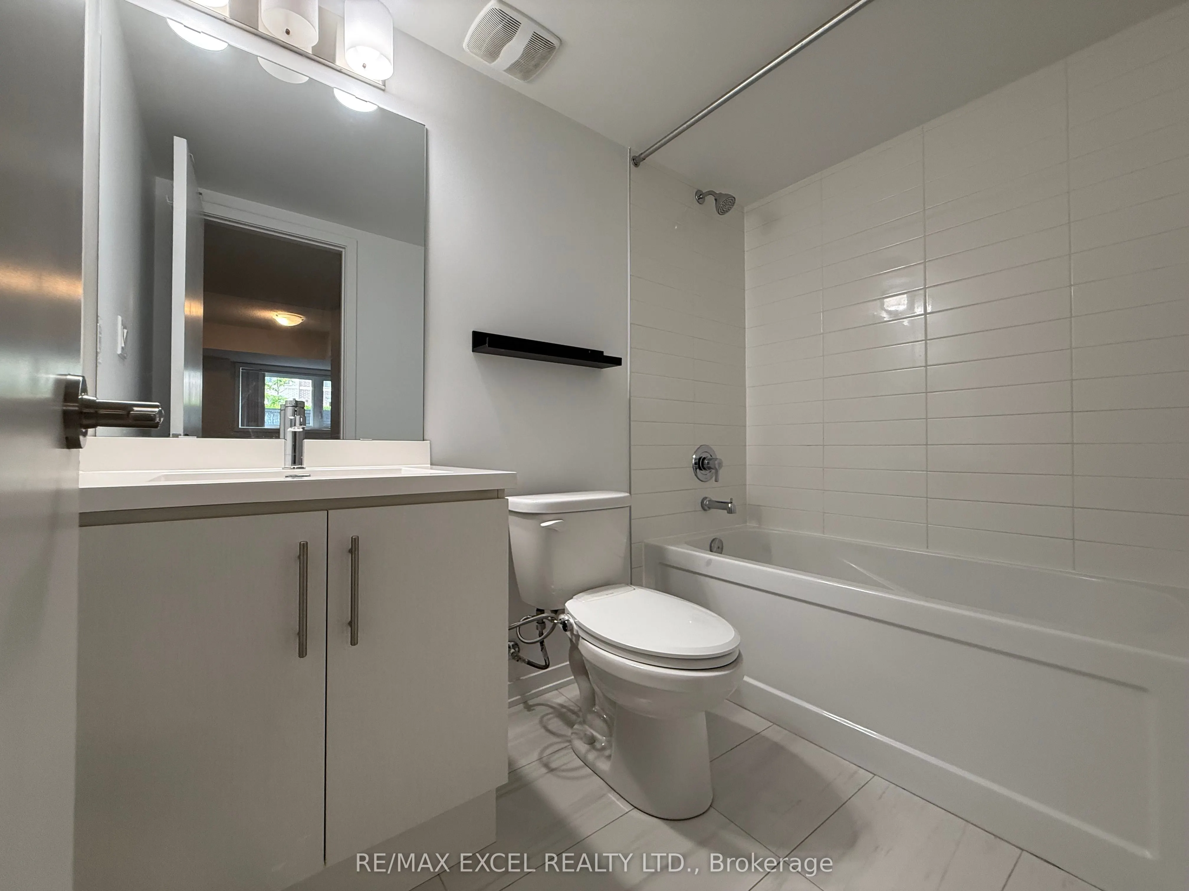 15 William Jackson Way, #24