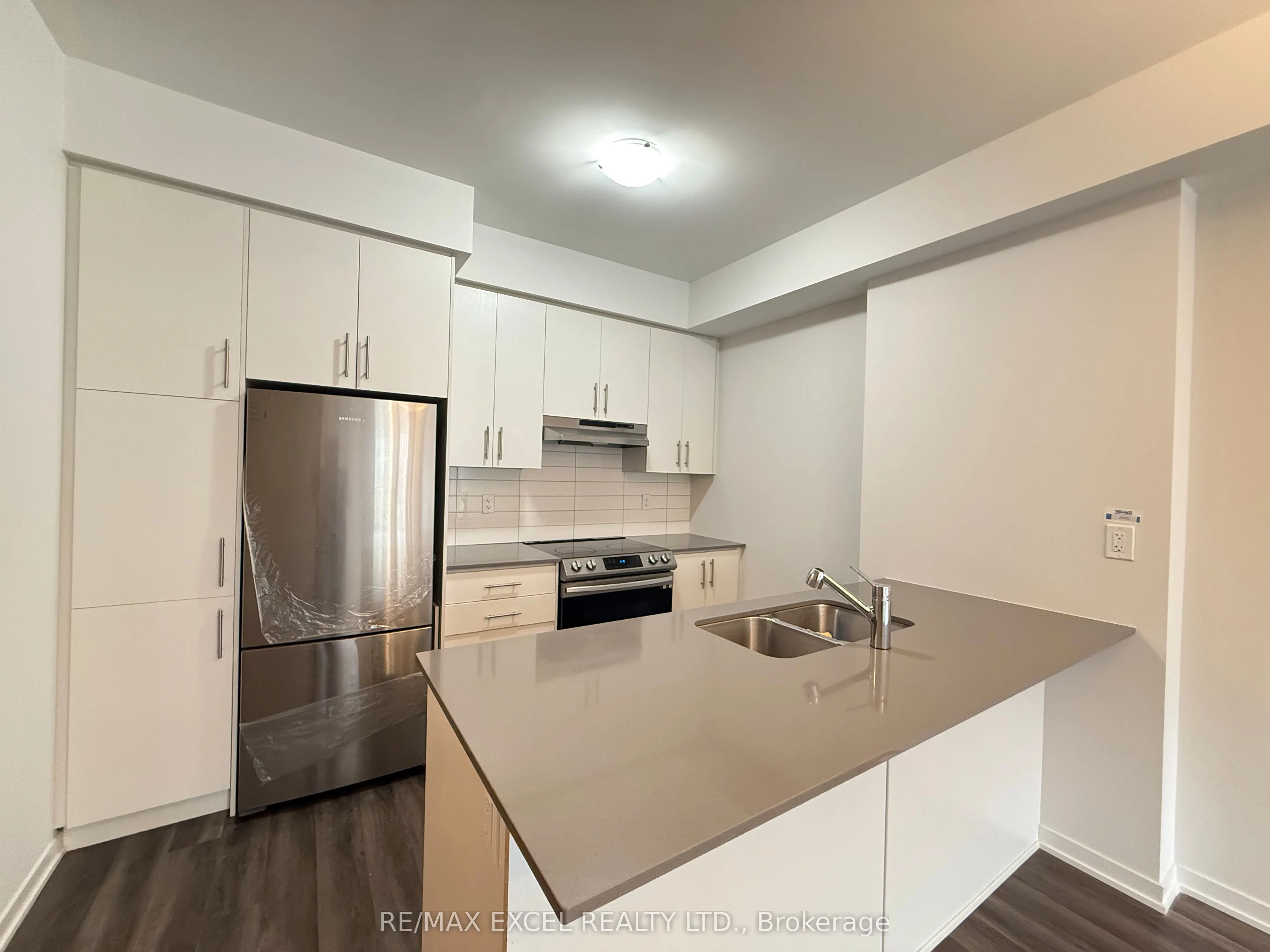 15 William Jackson Way, #24