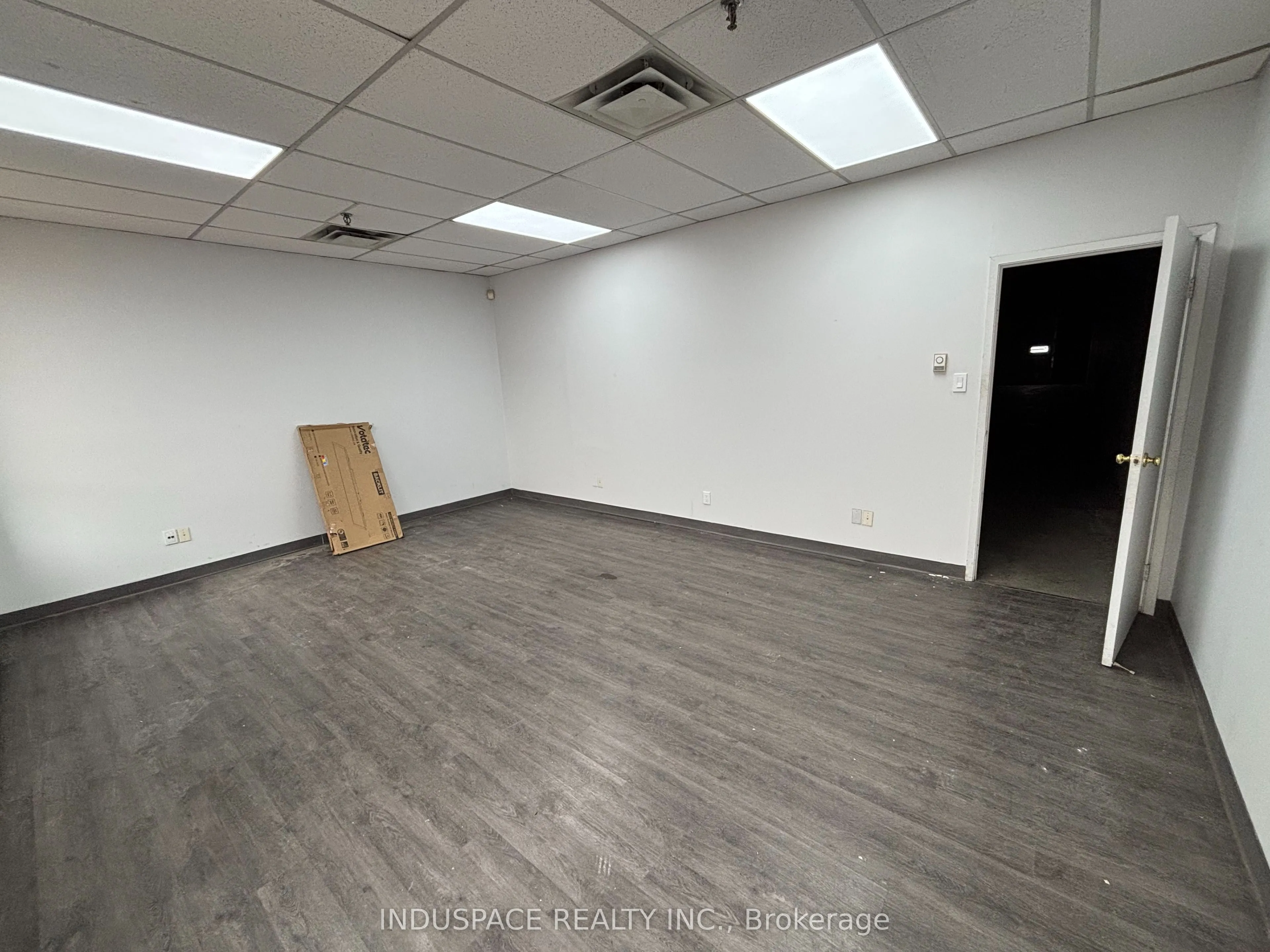 1565 Britannia Road E, ##7