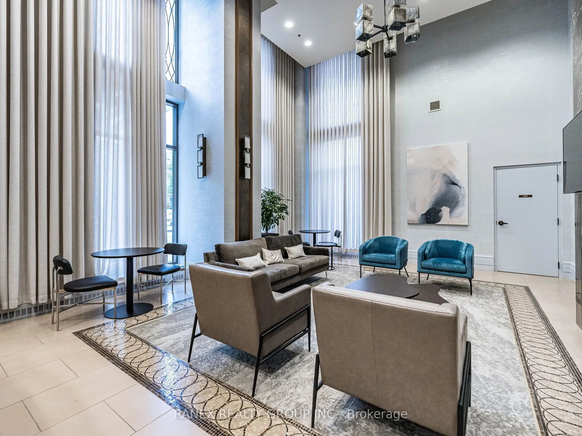 385 Prince Of Wales Drive, #416