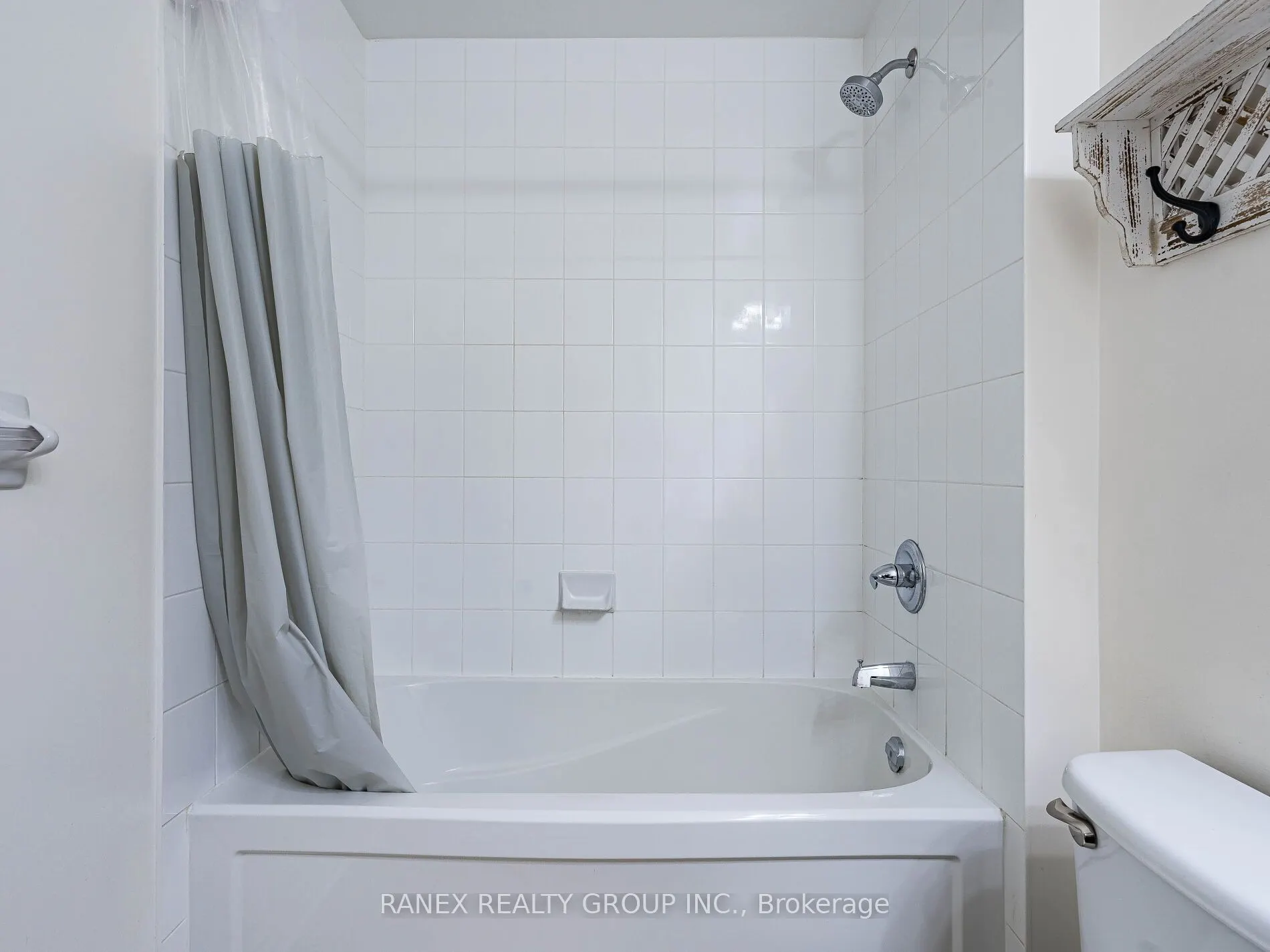 385 Prince Of Wales Drive, #416