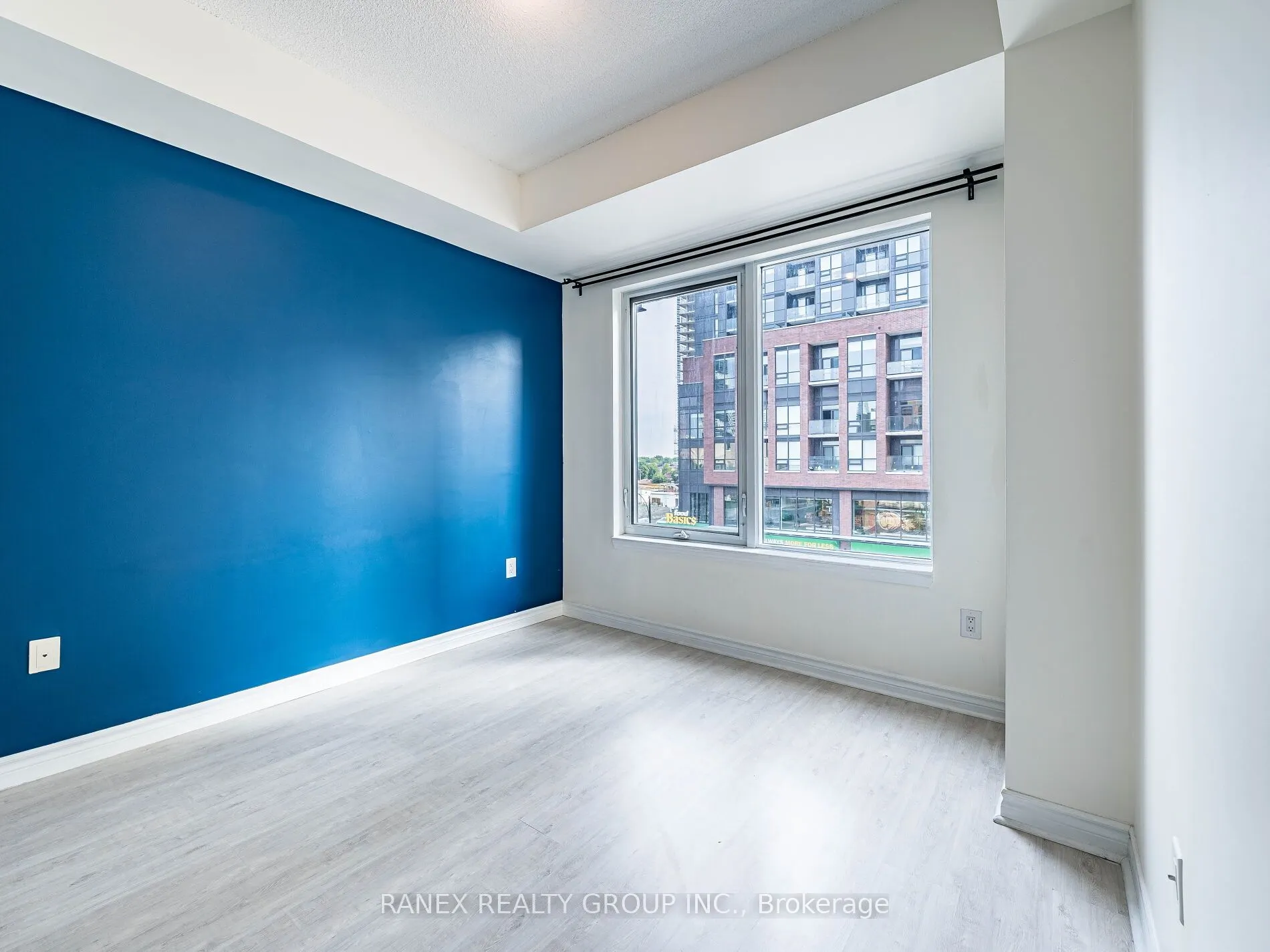 385 Prince Of Wales Drive, #416