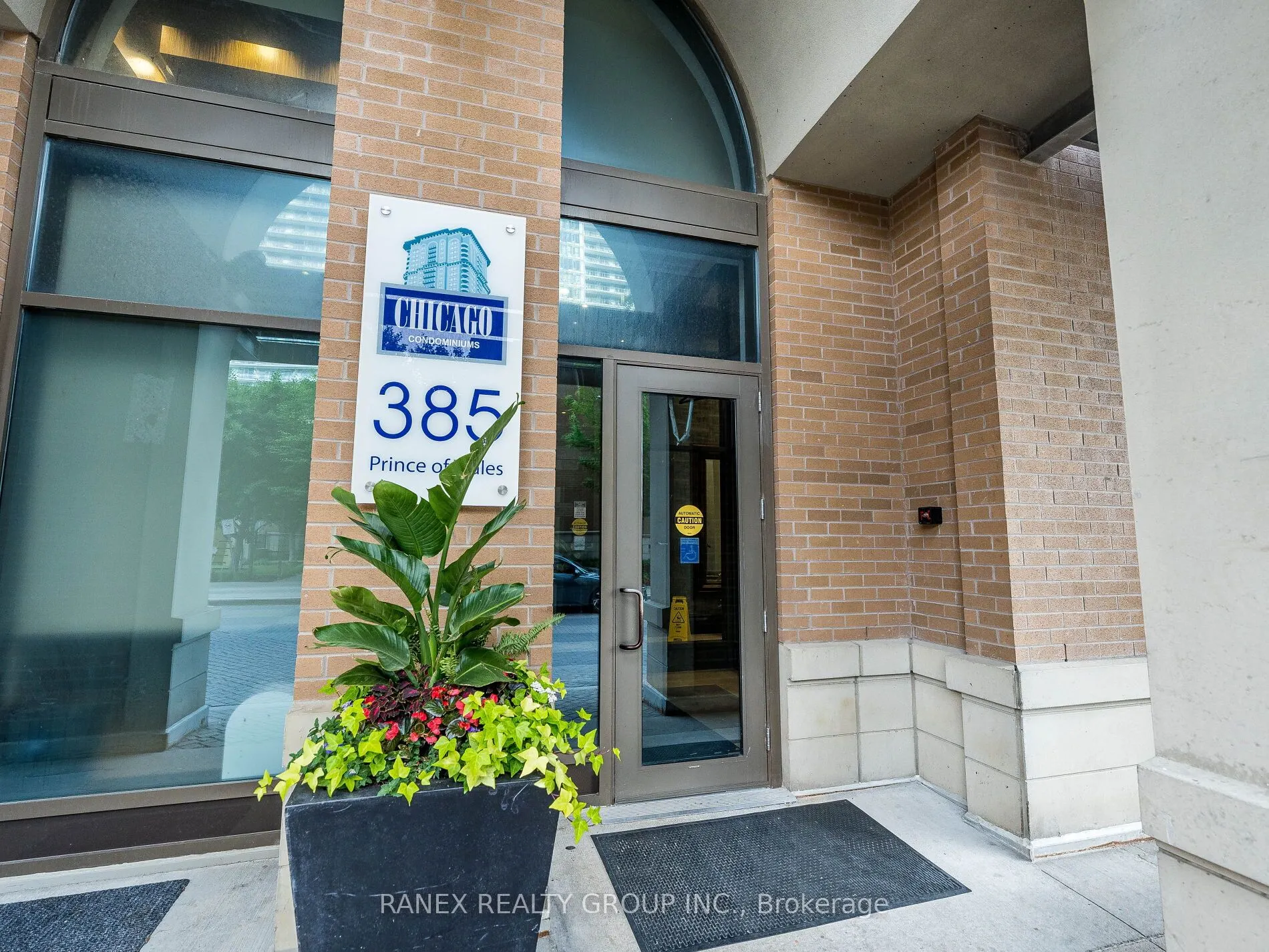 385 Prince Of Wales Drive, #416