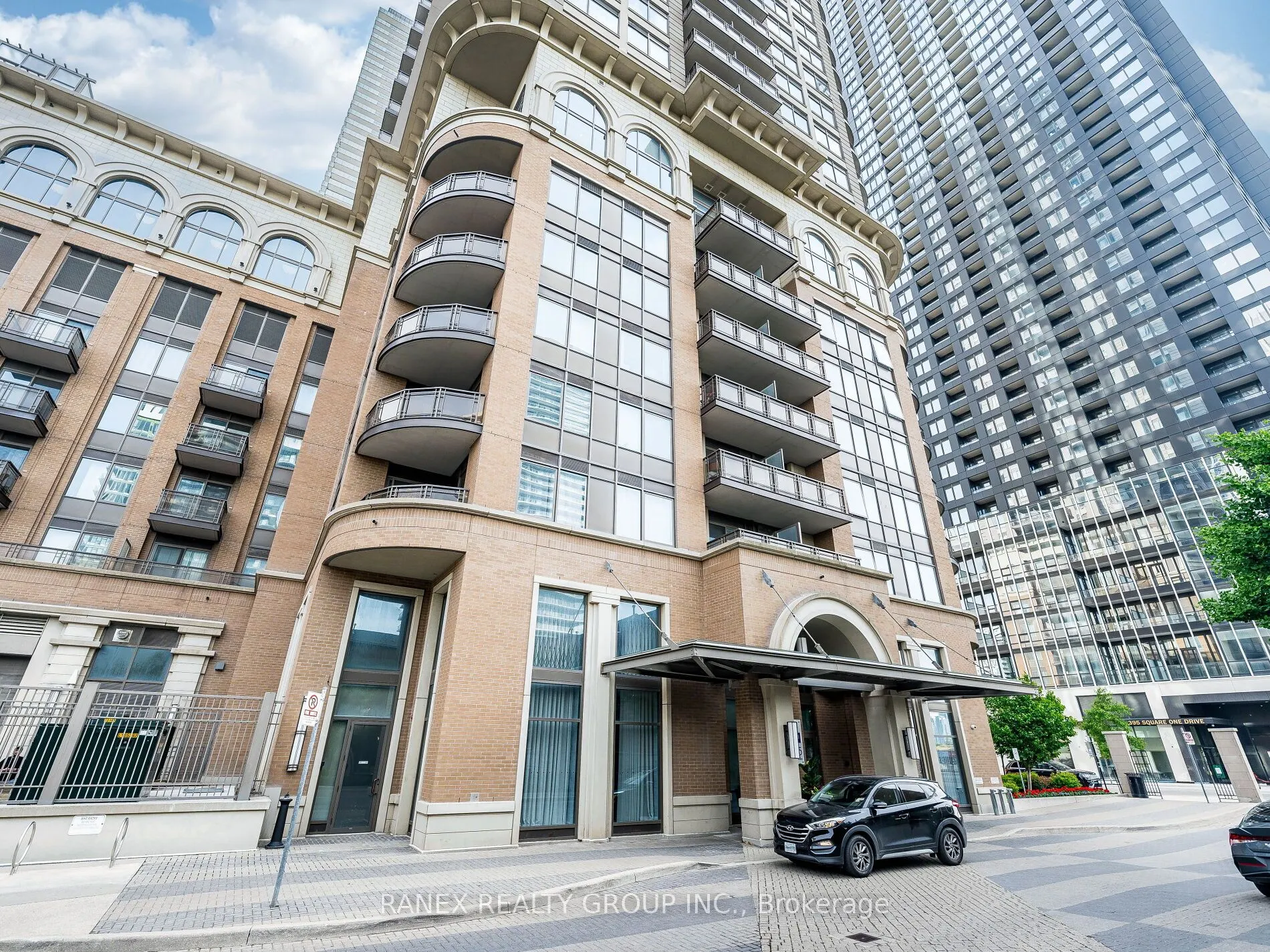 385 Prince Of Wales Drive, #416