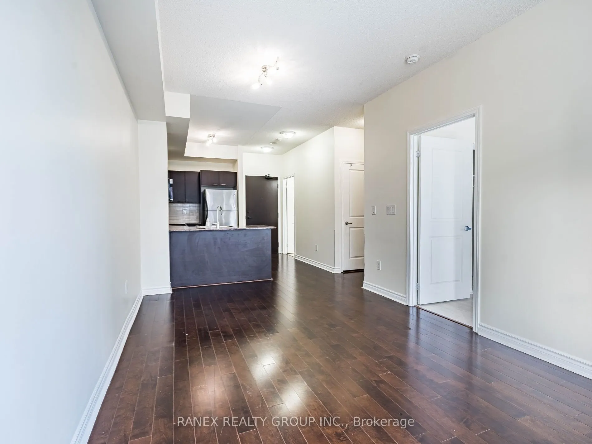 385 Prince Of Wales Drive, #416
