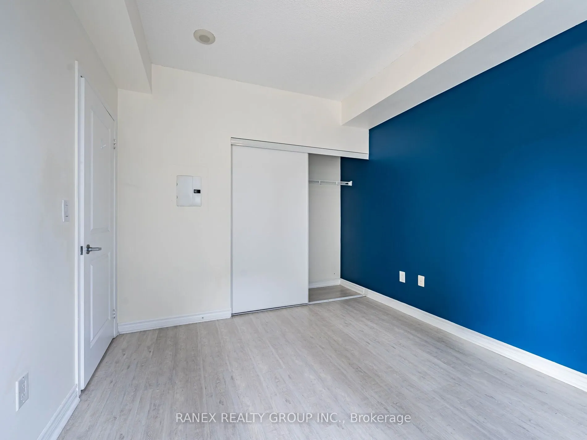 385 Prince Of Wales Drive, #416