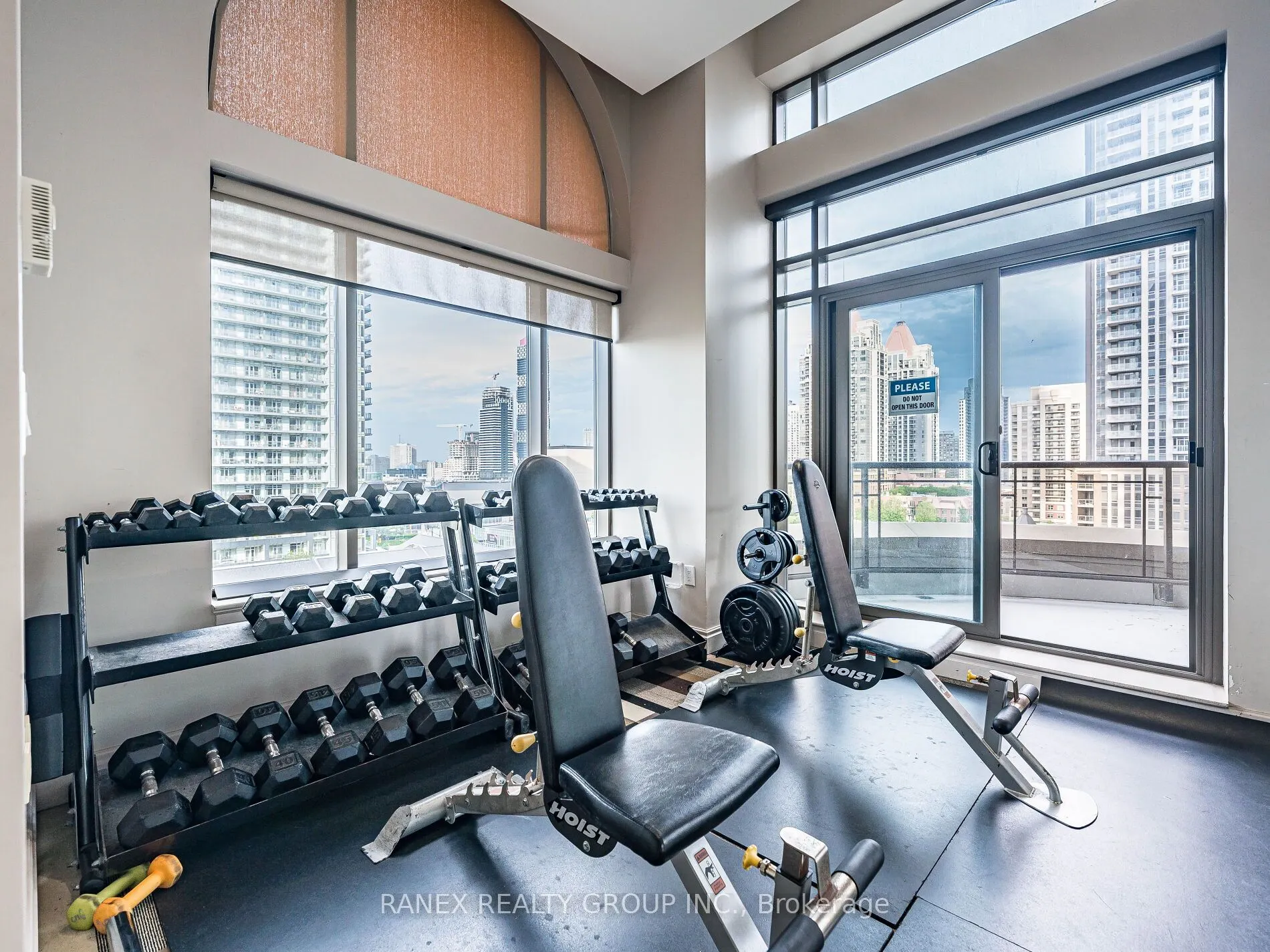 385 Prince Of Wales Drive, #416