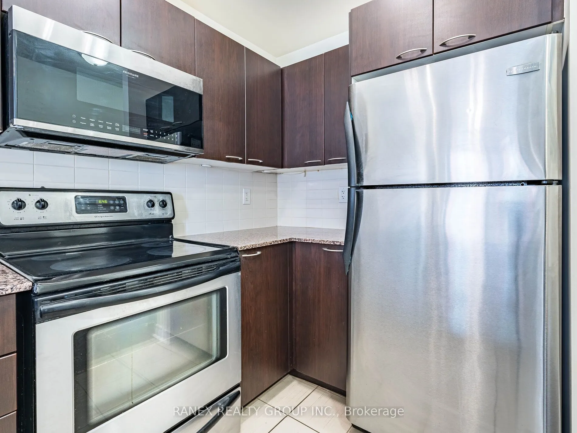 385 Prince Of Wales Drive, #416