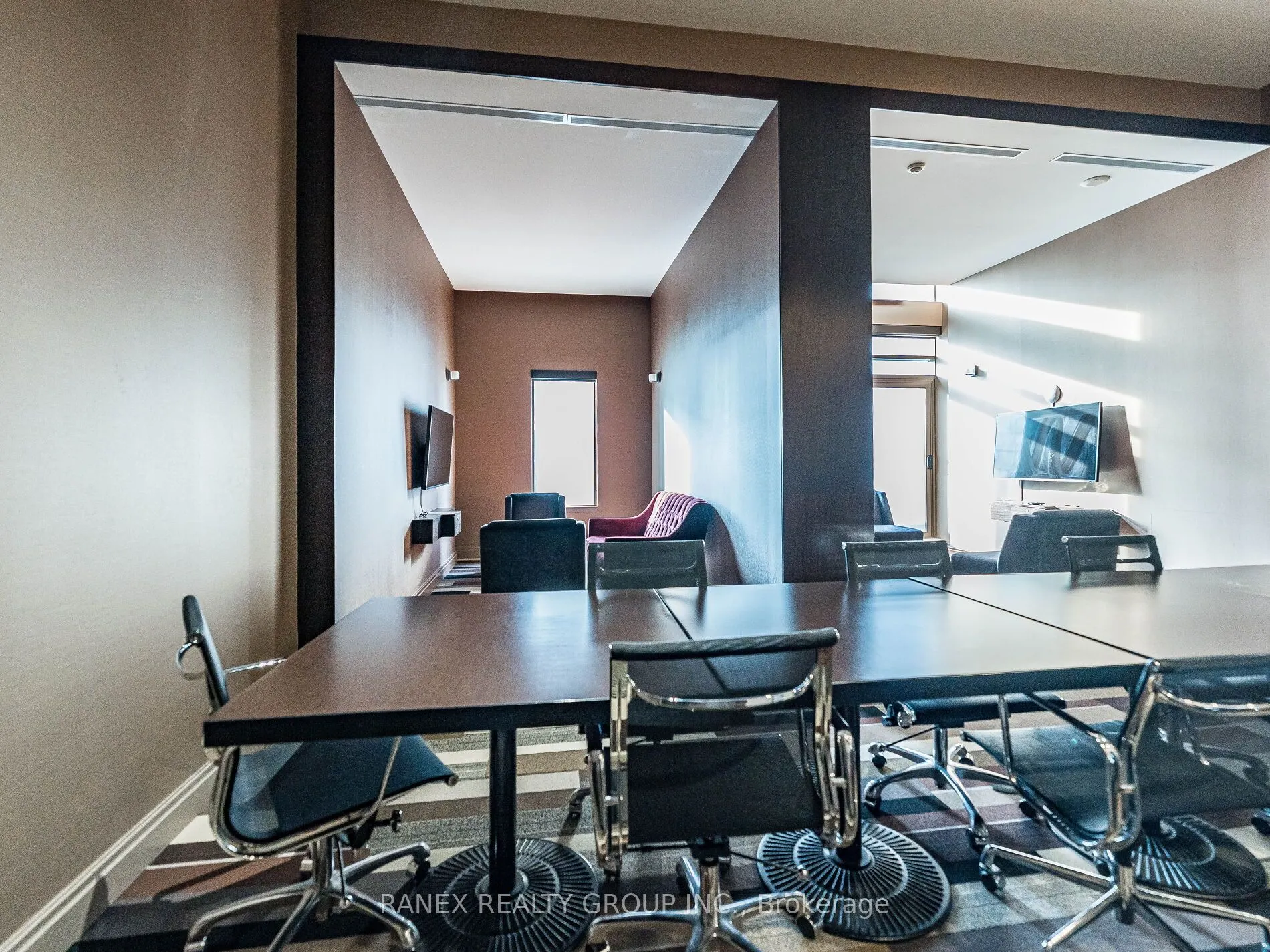 385 Prince Of Wales Drive, #416