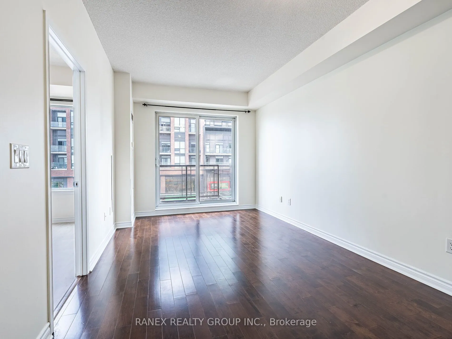 385 Prince Of Wales Drive, #416