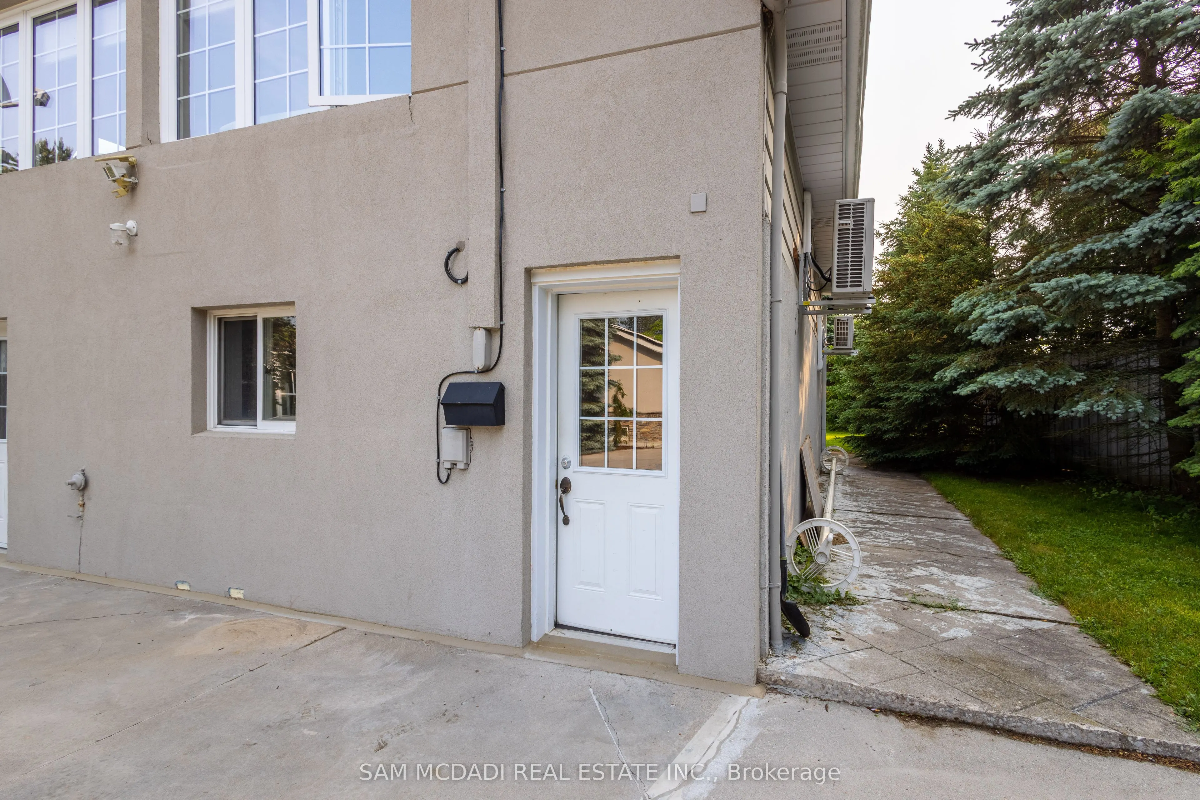 14011 Trafalgar Road