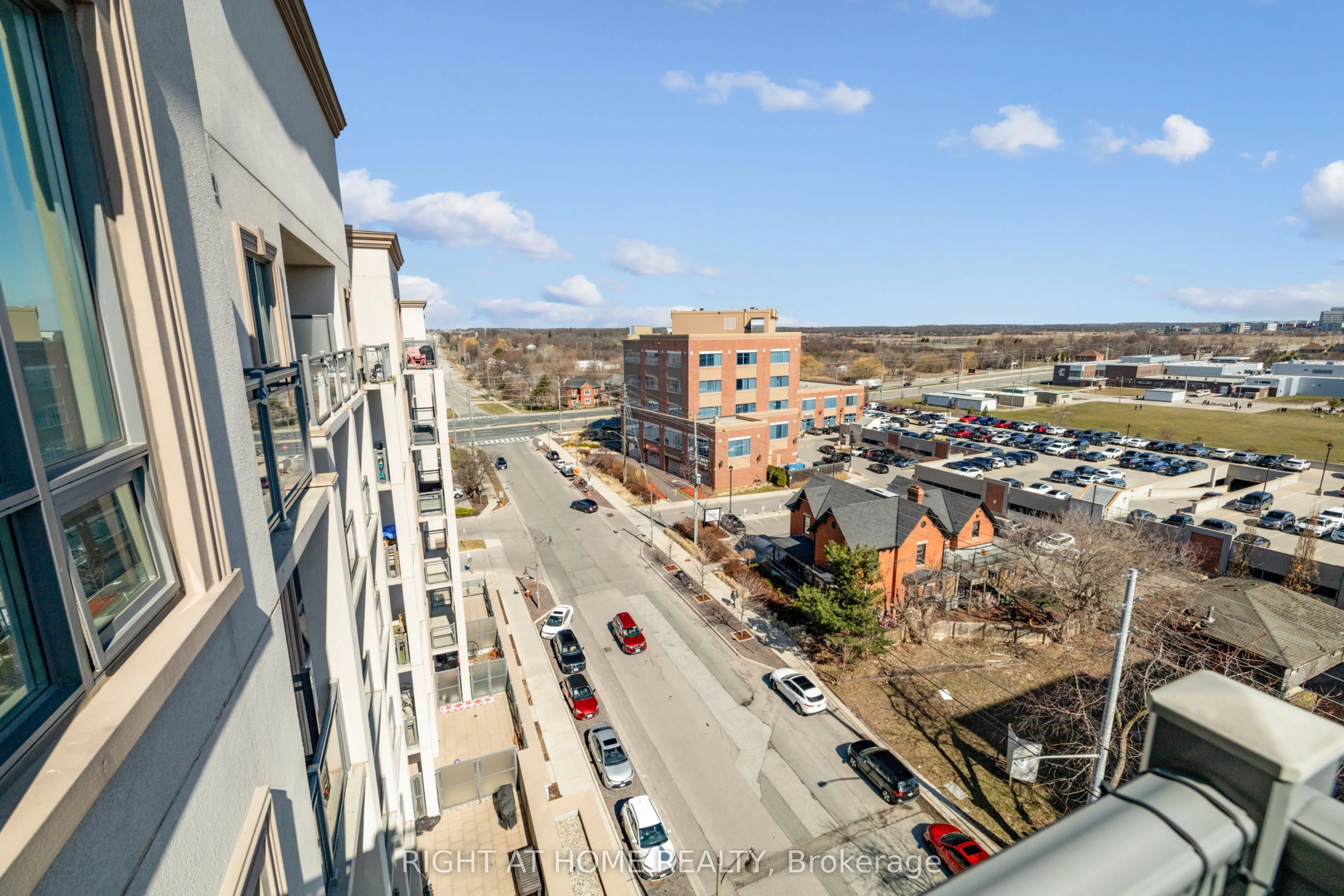 2486 Old Bronte Road, #815