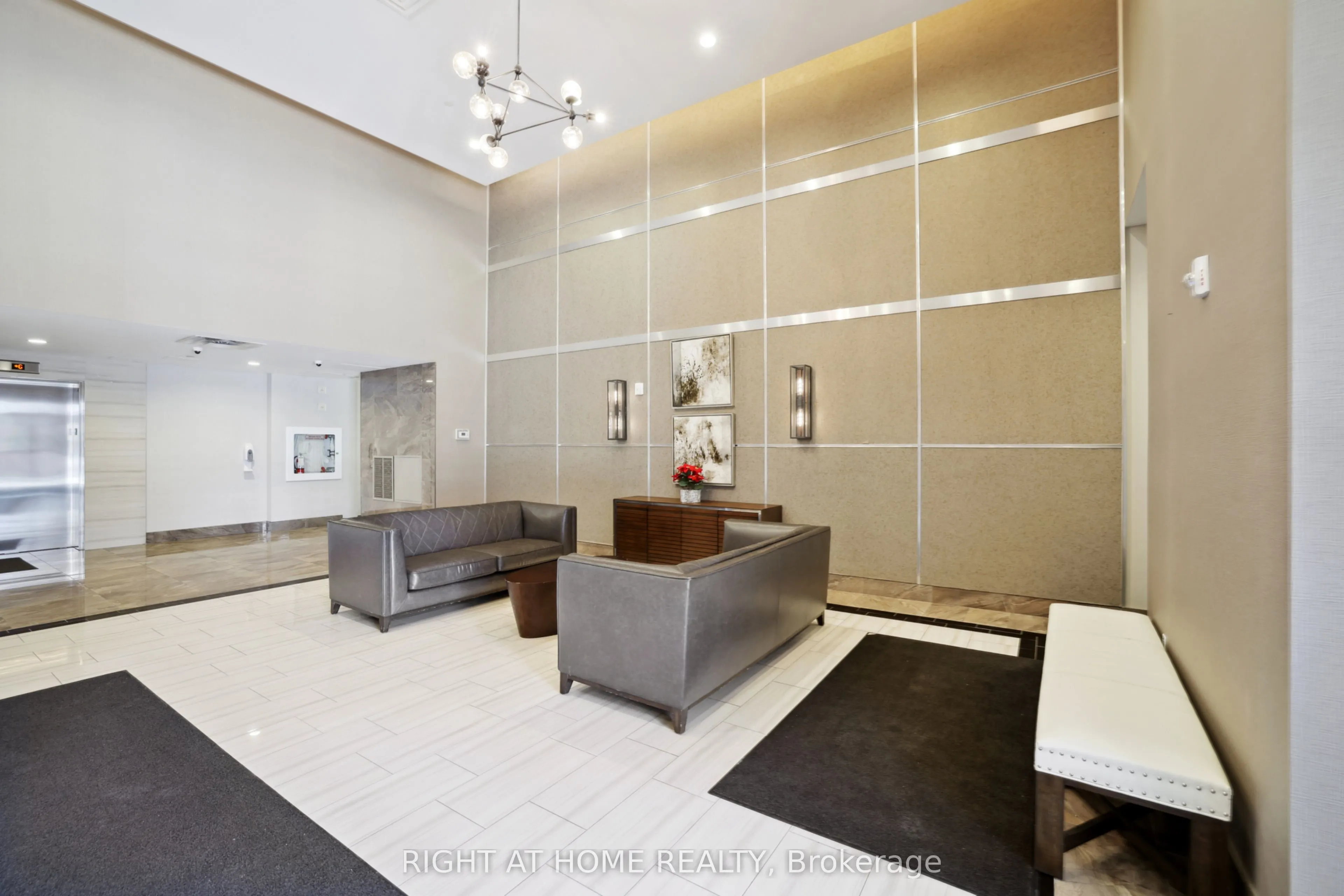 2486 Old Bronte Road, #815
