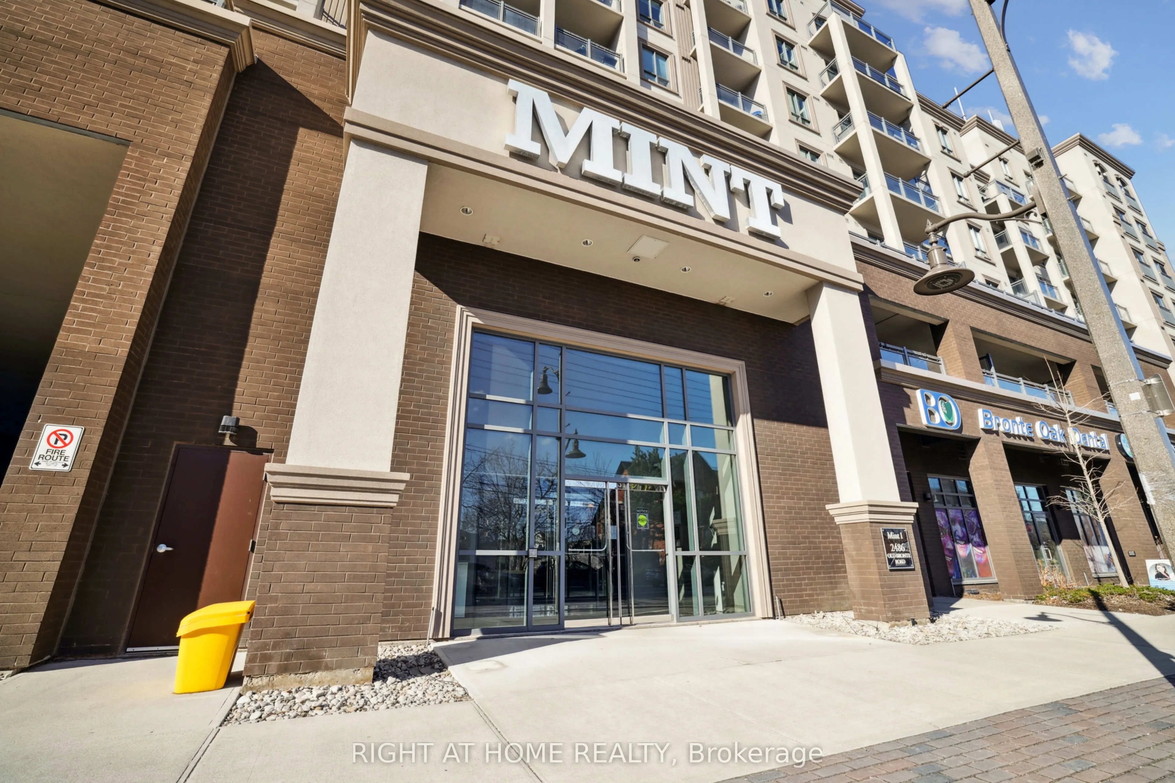 2486 Old Bronte Road, #815