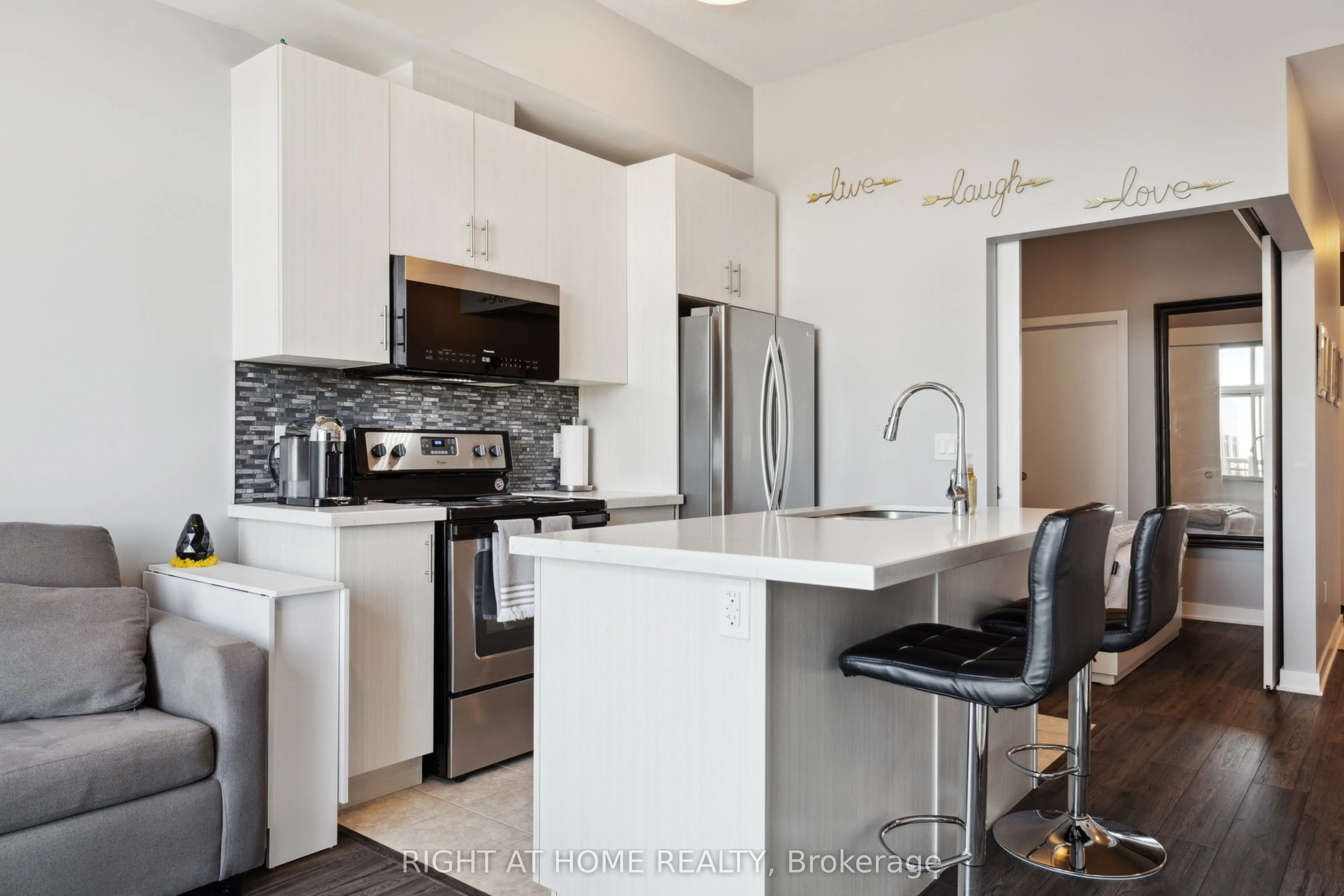 2486 Old Bronte Road, #815