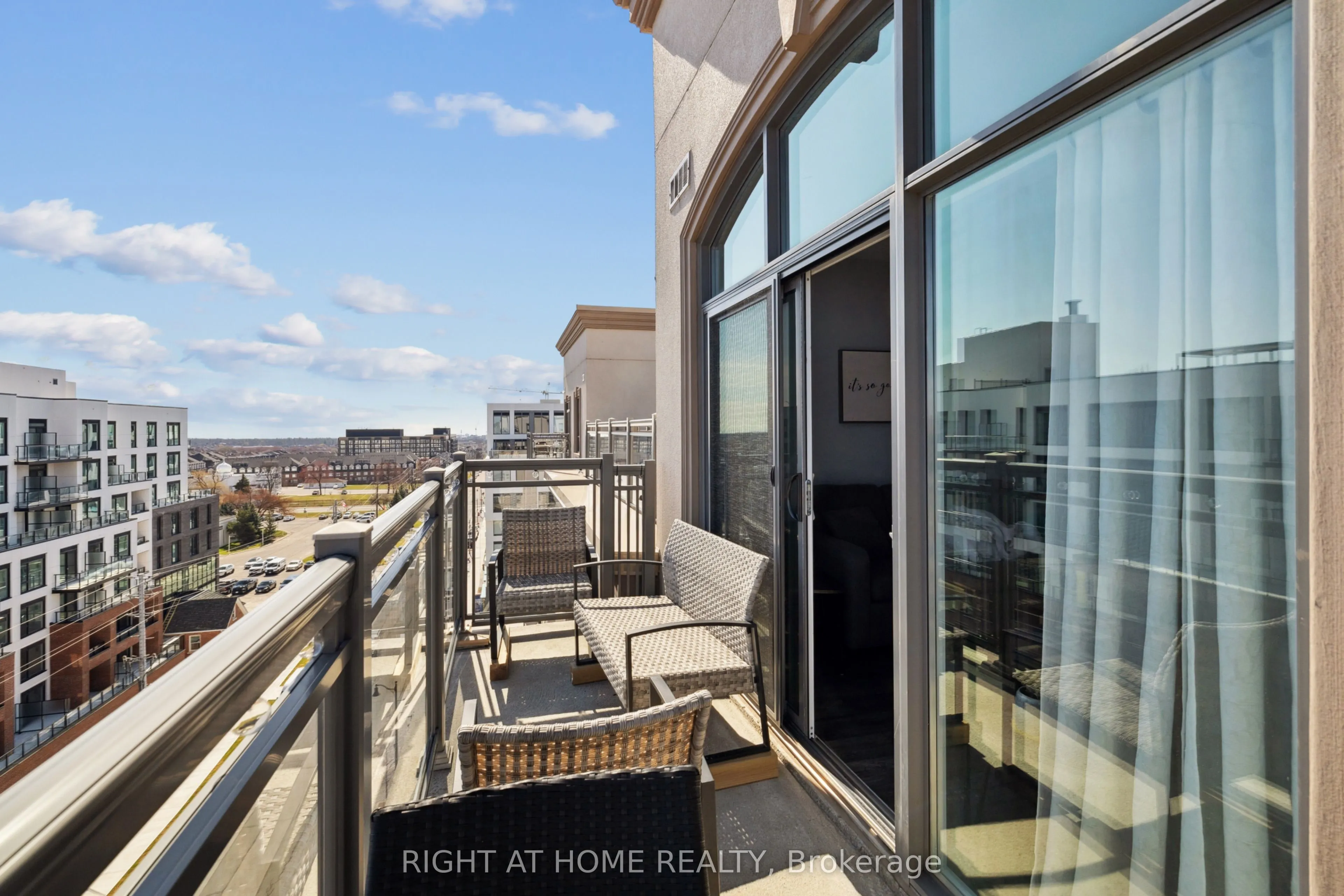 2486 Old Bronte Road, #815