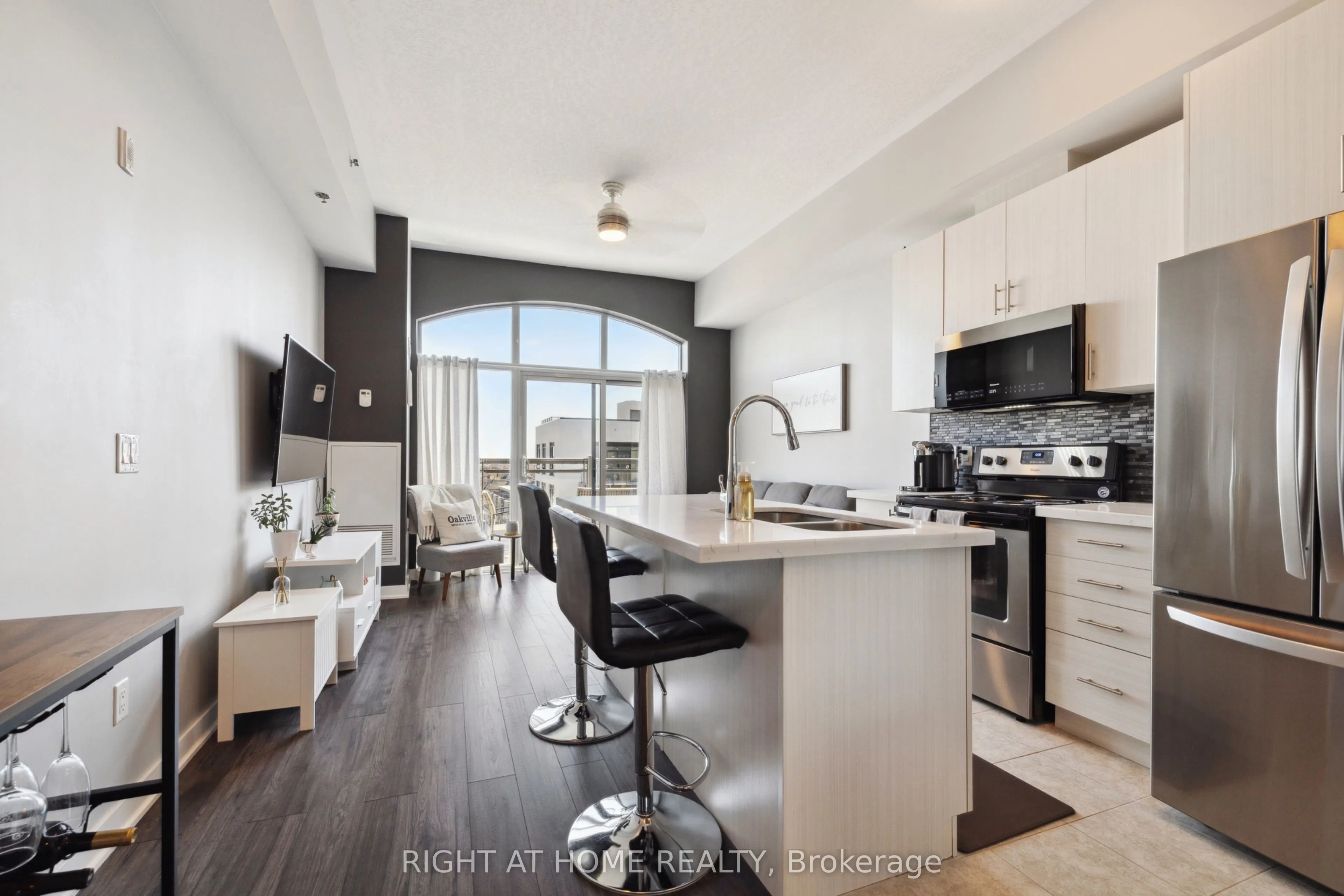 2486 Old Bronte Road, #815