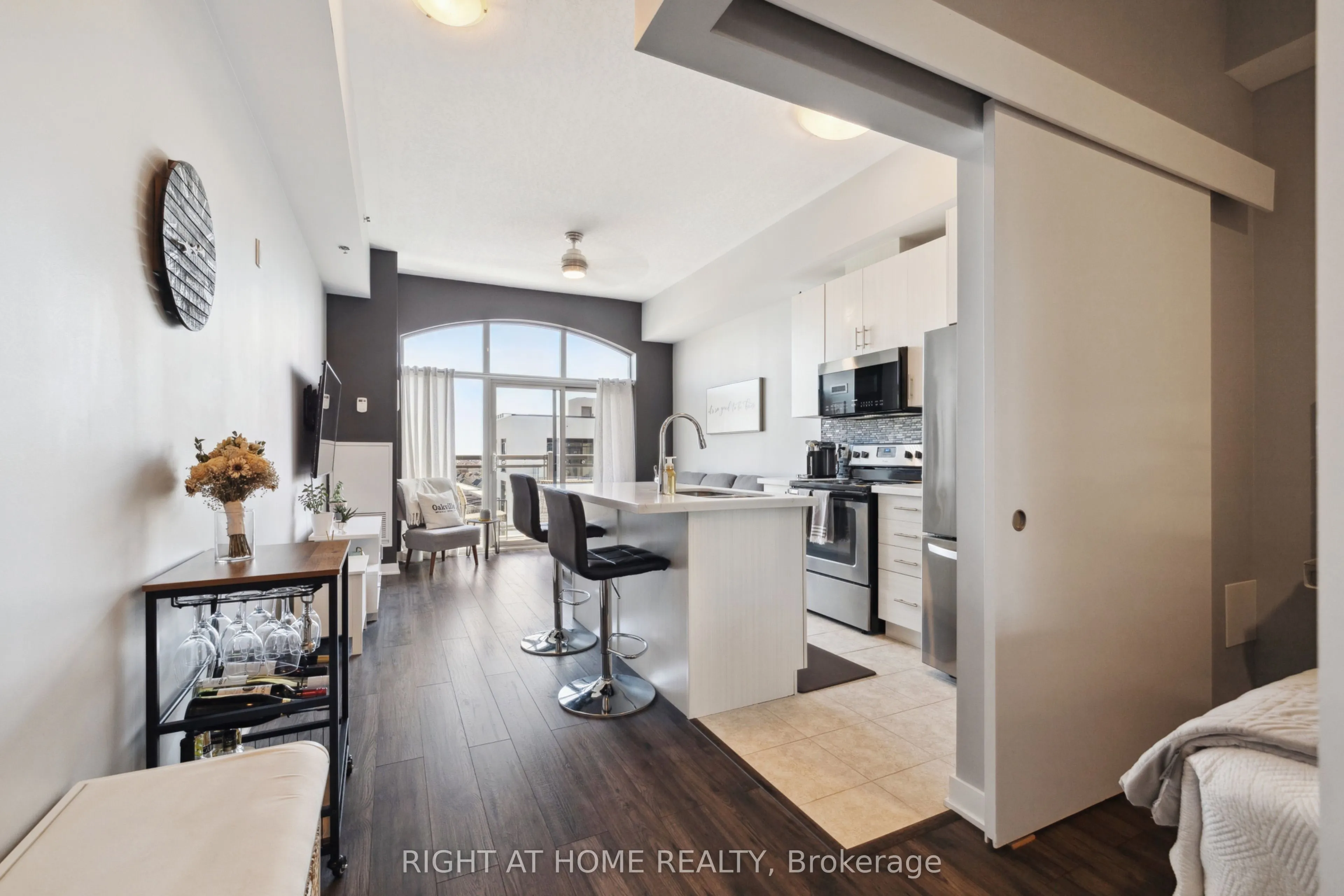 2486 Old Bronte Road, #815