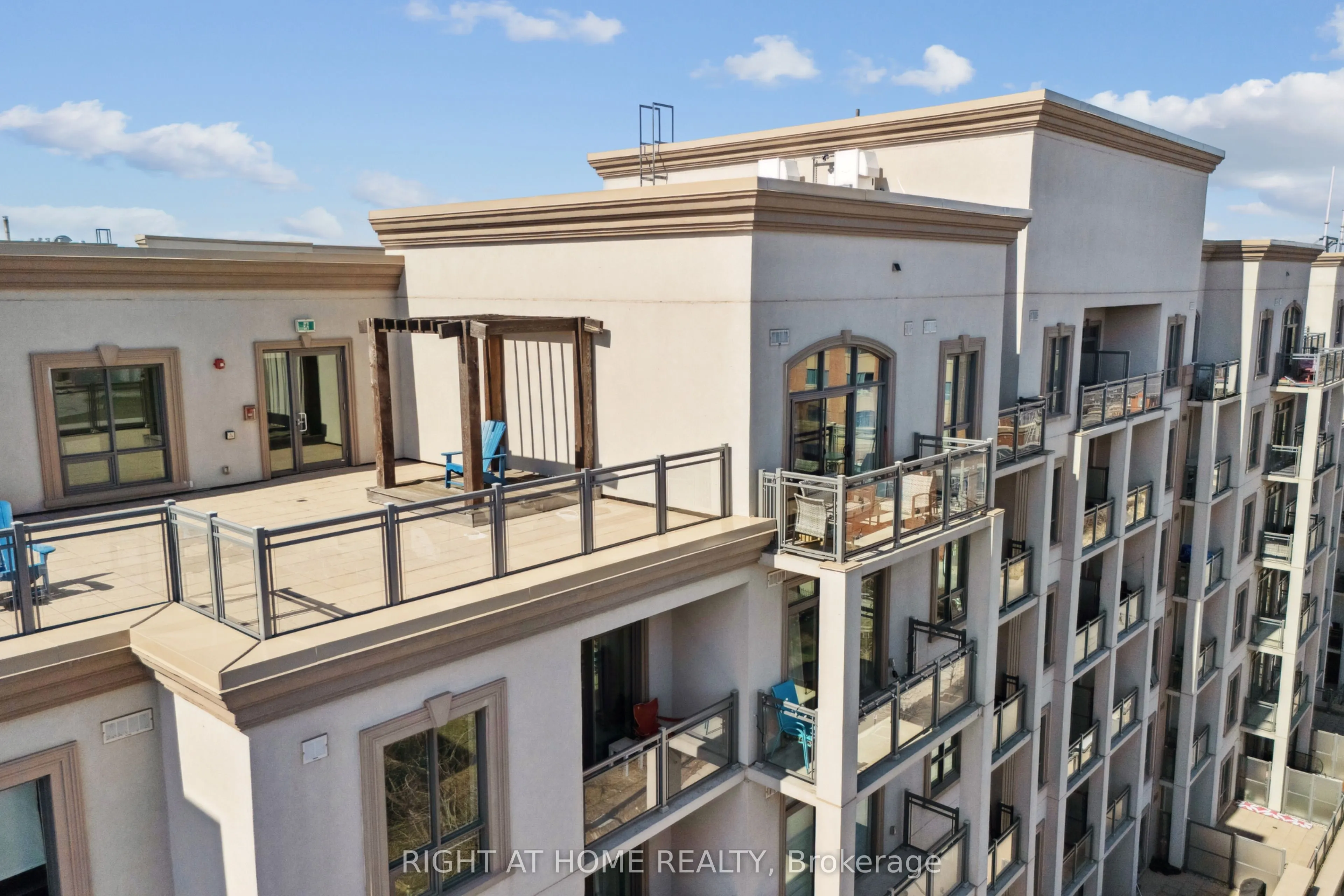2486 Old Bronte Road, #815