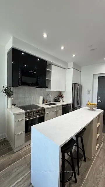 33 Shore Breeze Drive, #2407