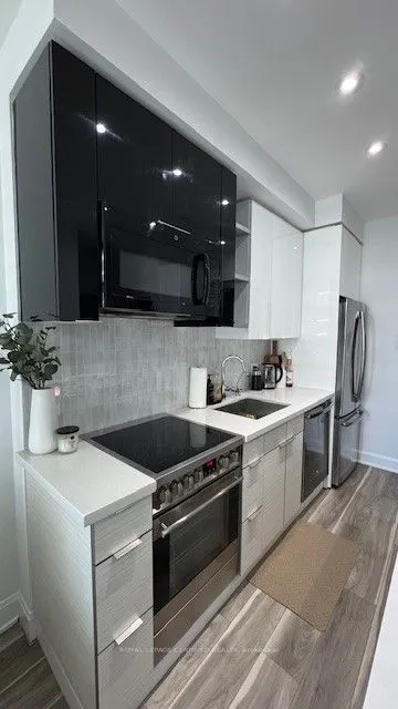 33 Shore Breeze Drive, #2407