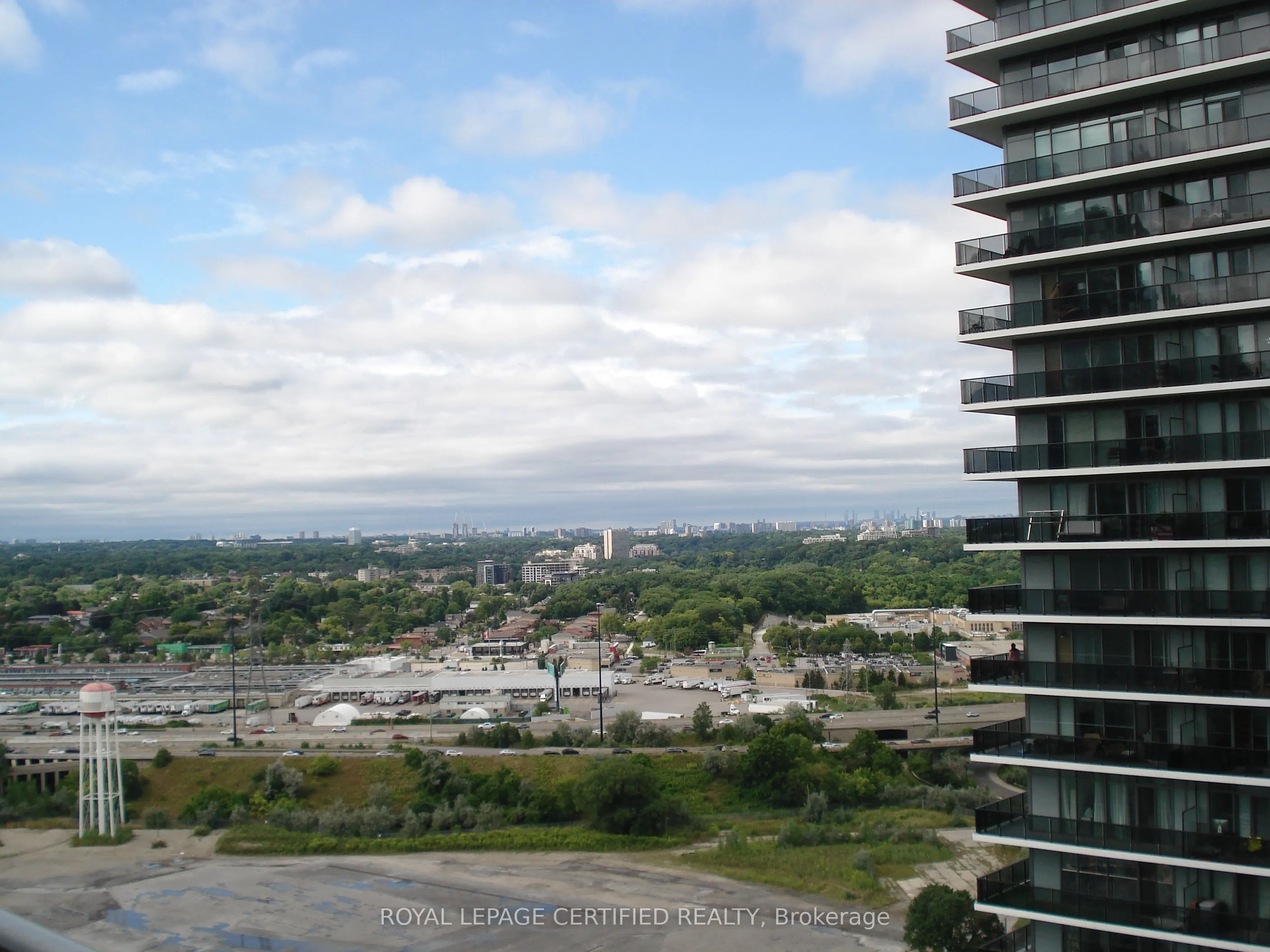 33 Shore Breeze Drive, #2407