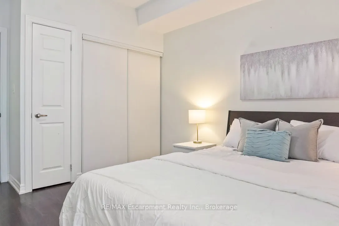 70 Stewart Street, #101