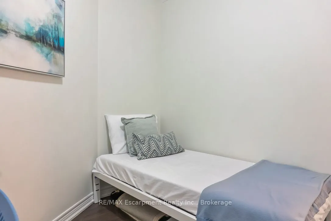 70 Stewart Street, #101