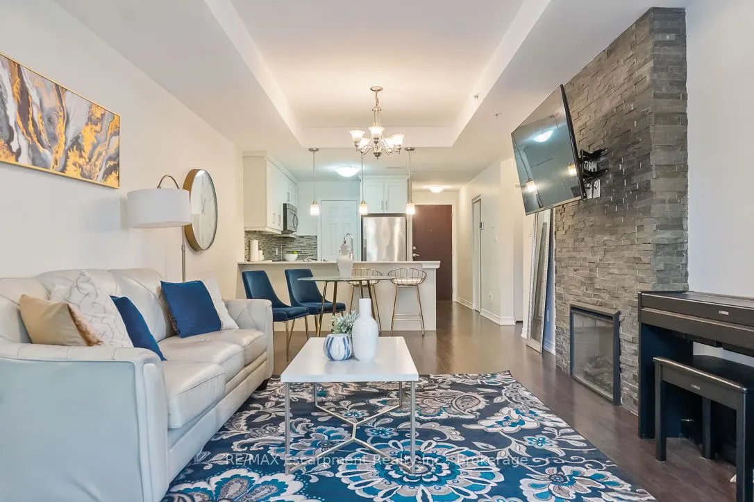 70 Stewart Street, #101