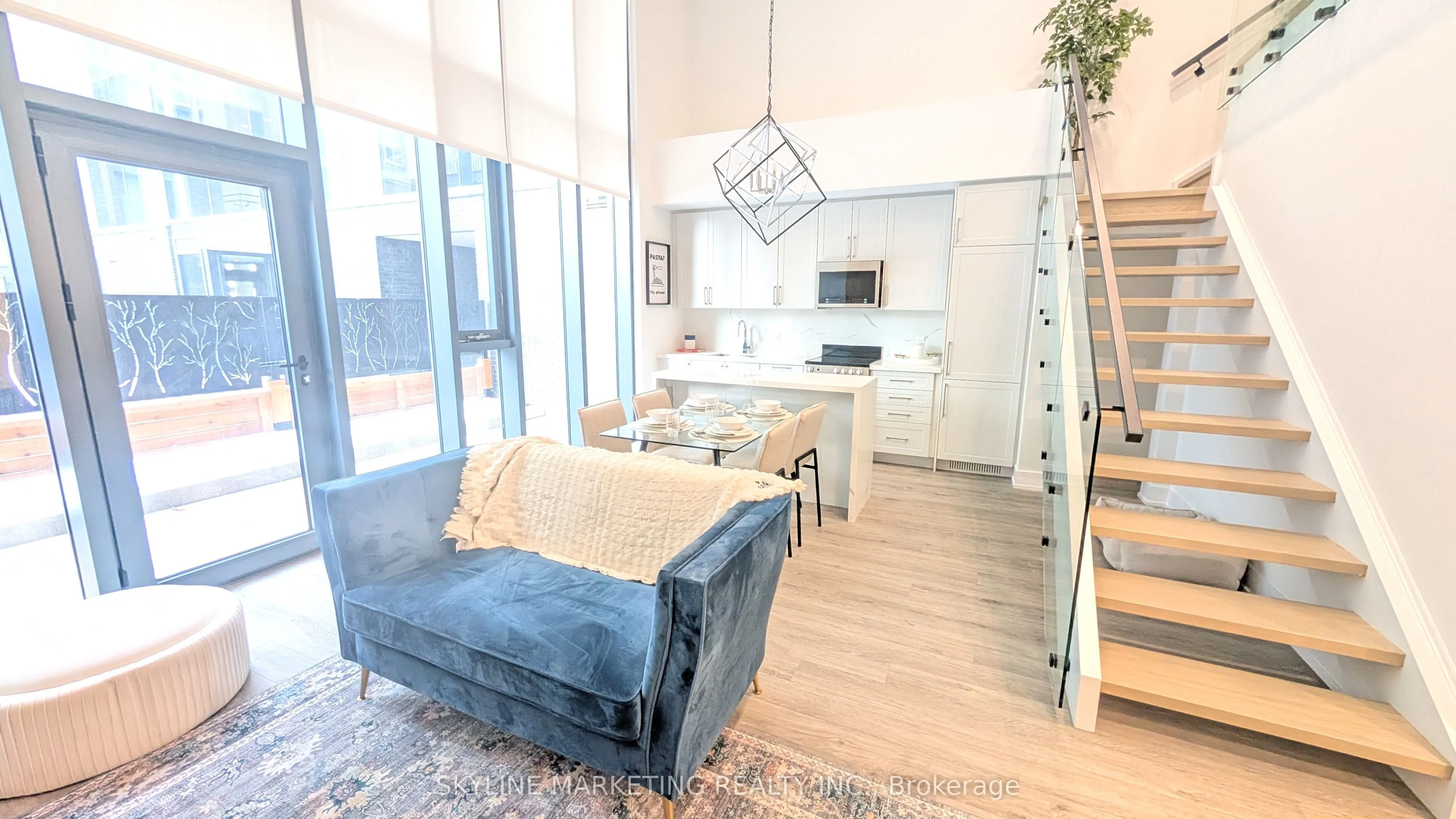 2450 Old Bronte Road, #116