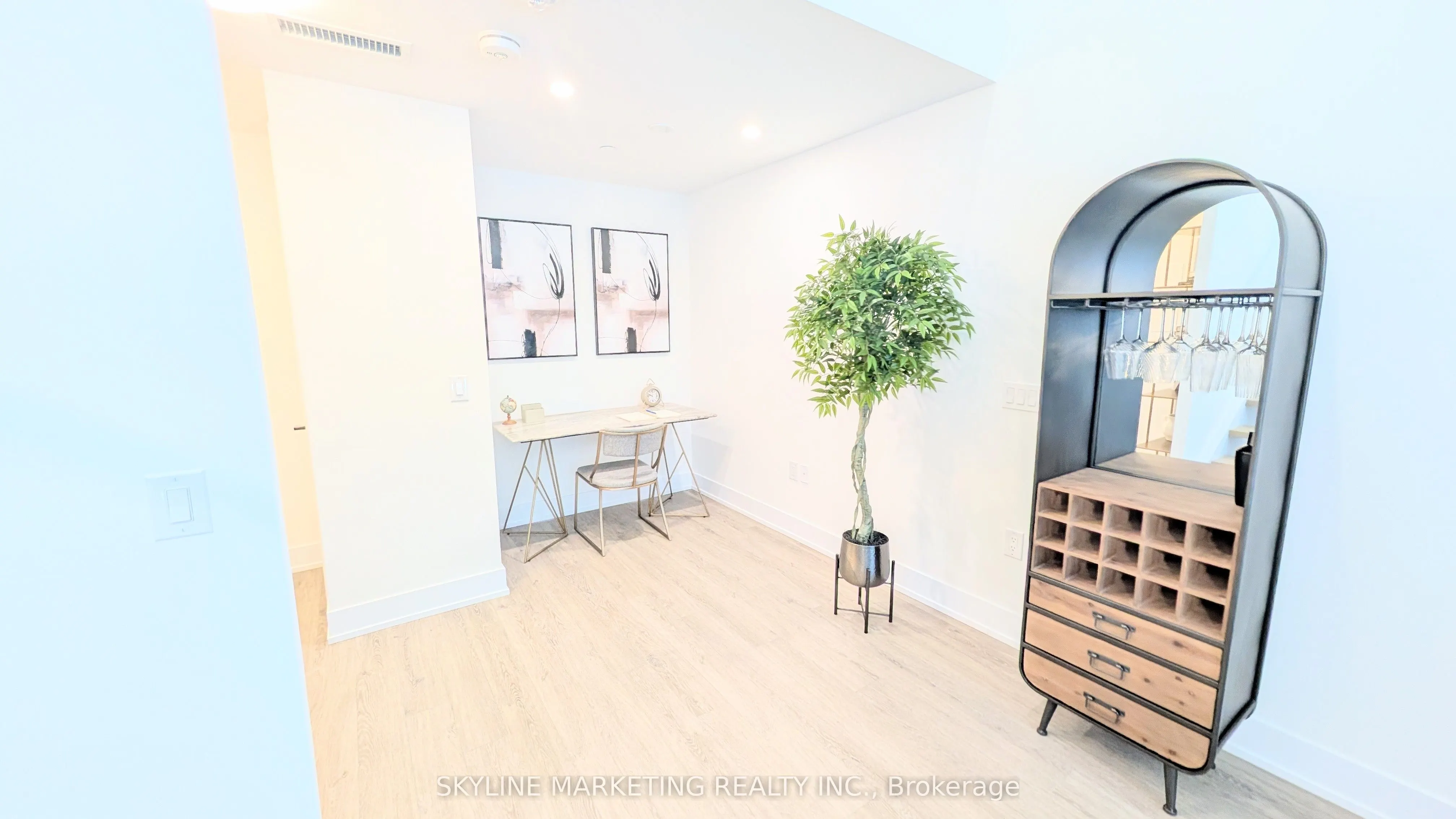 2450 Old Bronte Road, #116