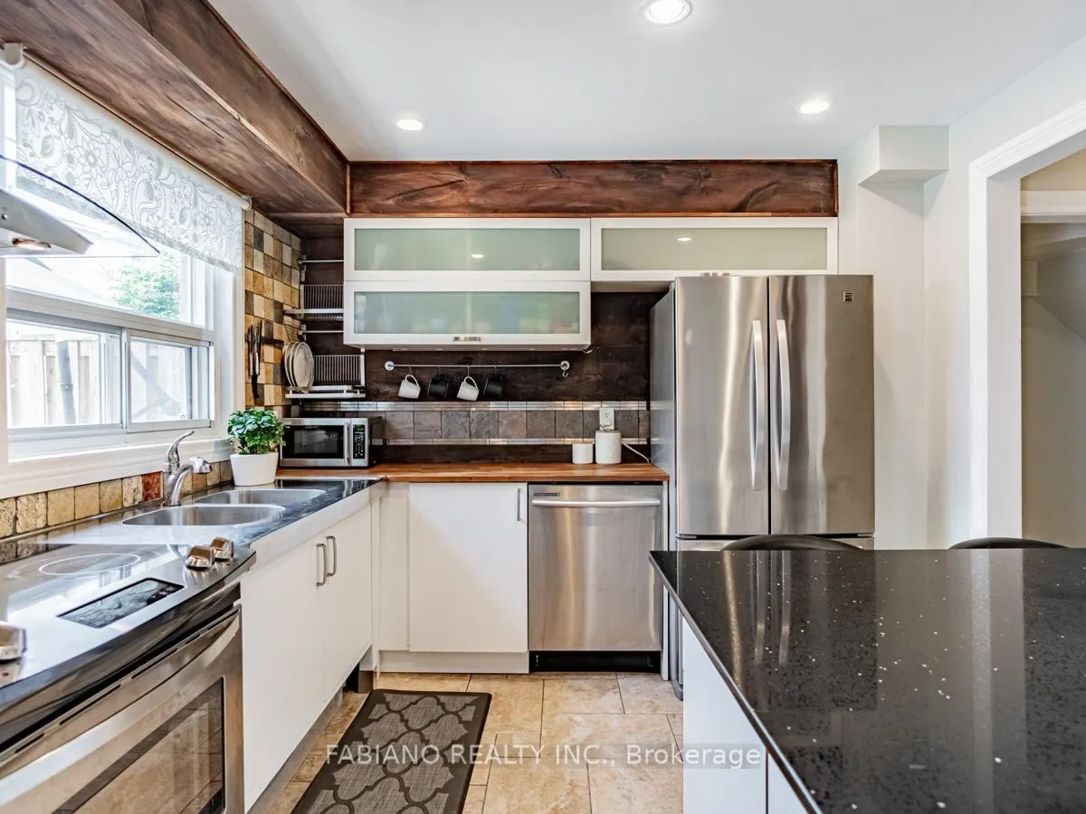1055 Shawnmarr Road, #96