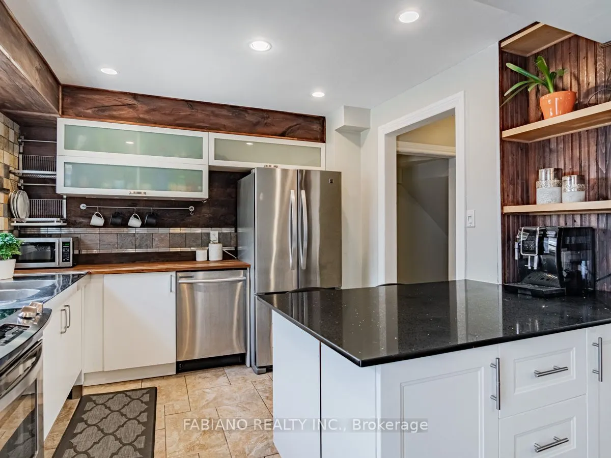 1055 Shawnmarr Road, #96