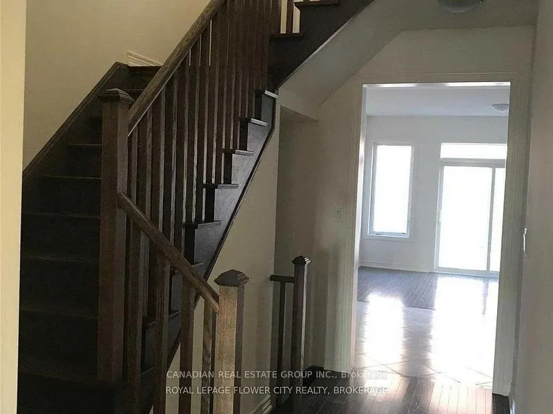 77 Adventura Road