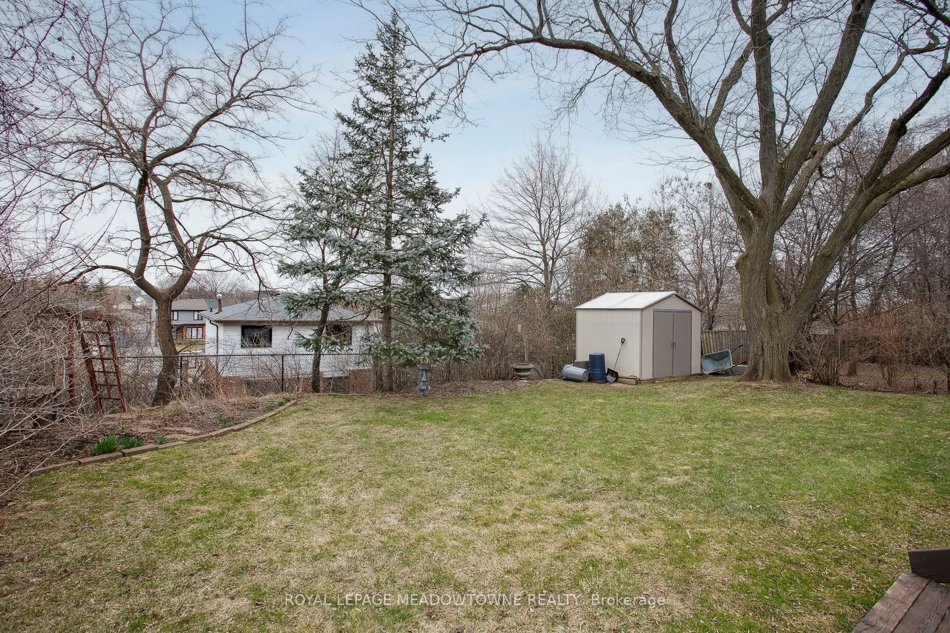 123 Vista Drive W