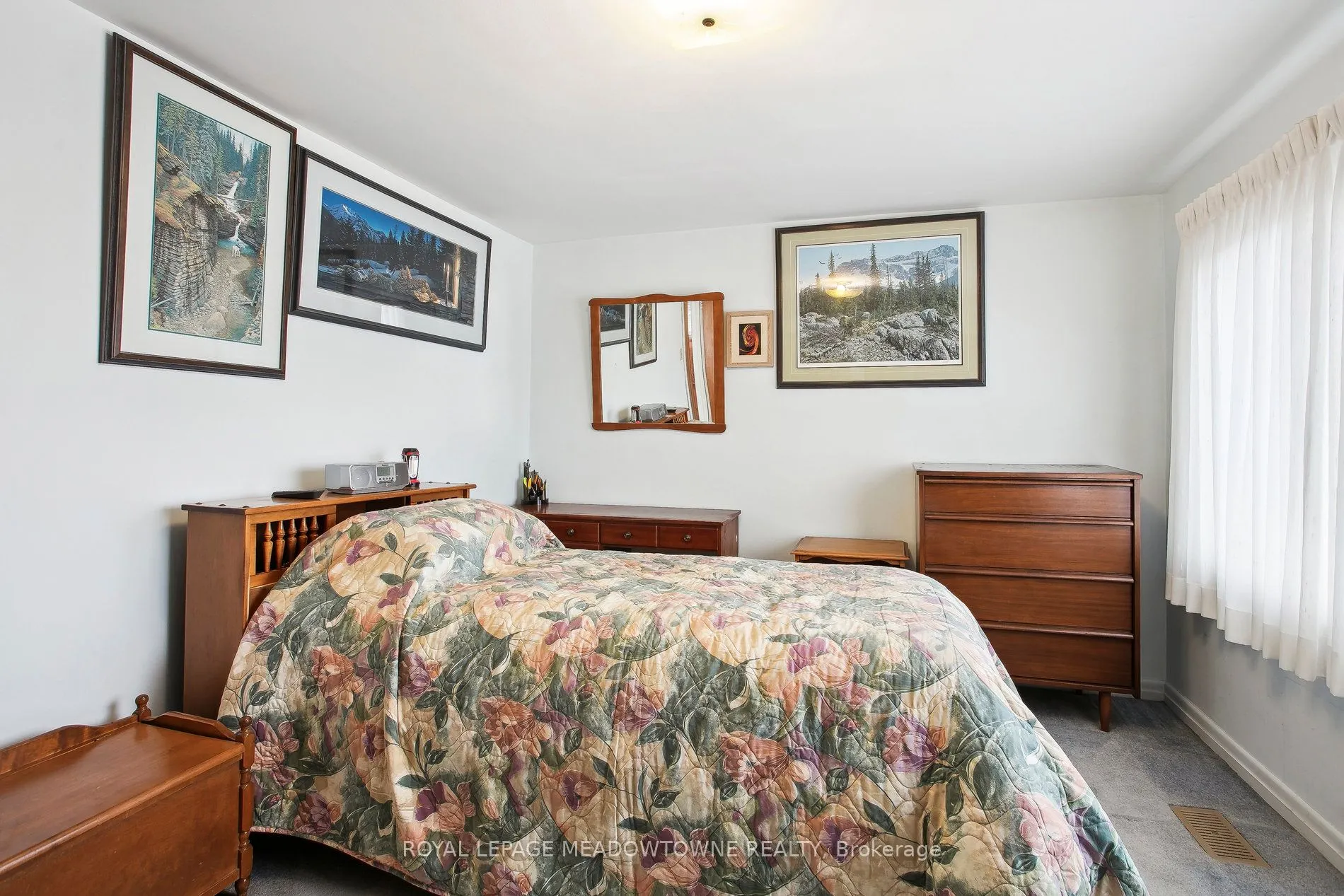 123 Vista Drive W