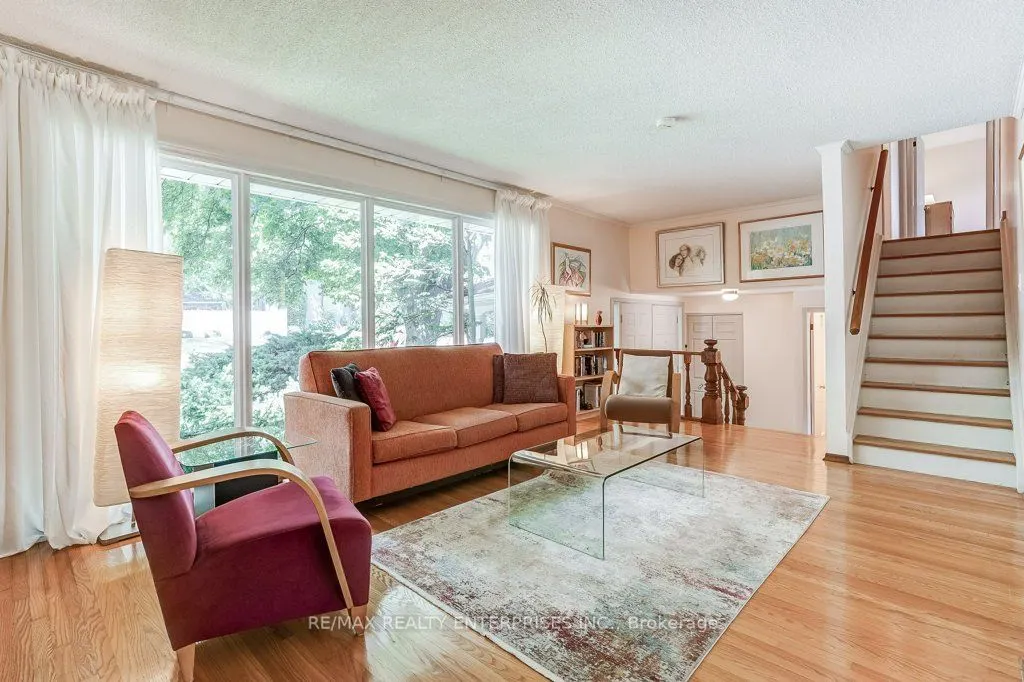 1231 Kingsmead Crescent