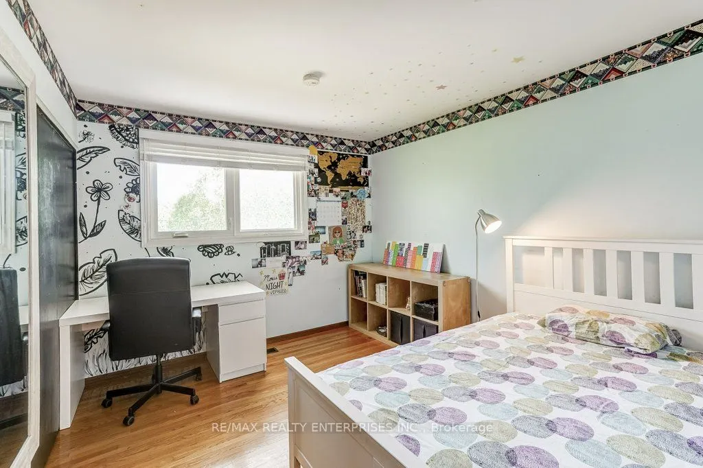 1231 Kingsmead Crescent
