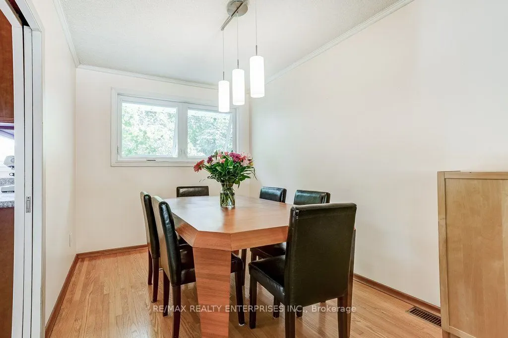 1231 Kingsmead Crescent