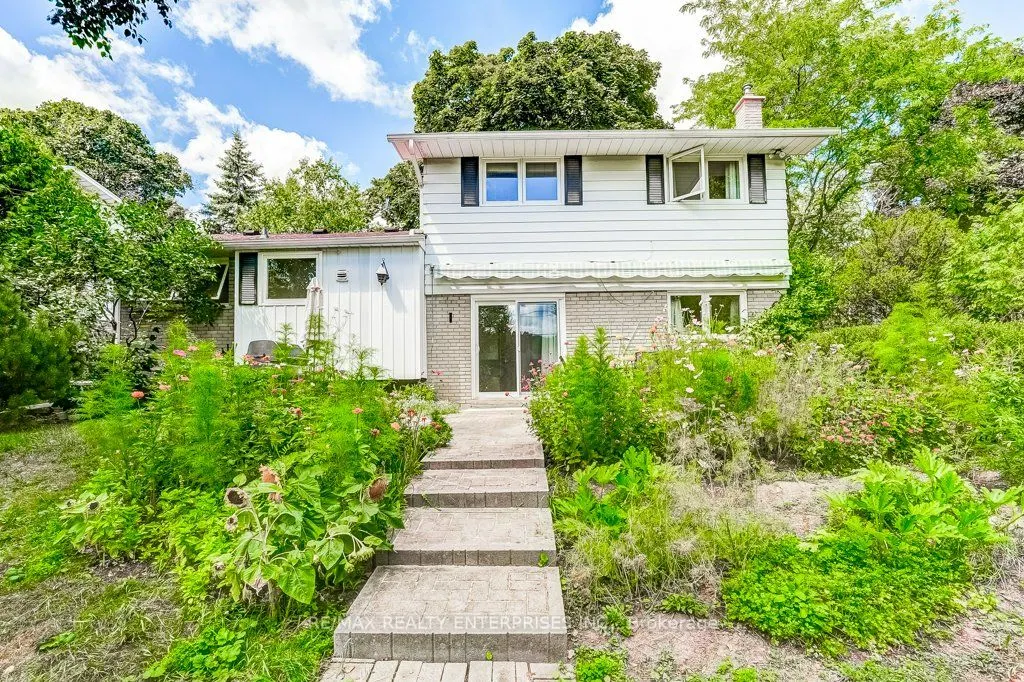 1231 Kingsmead Crescent
